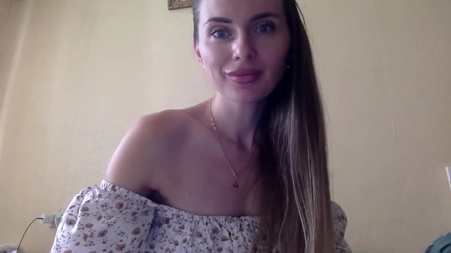 Gallery image thumbnail from EllieSiren's myfreecams stream on, 07/24/2024, 14:03 image 2 of 20