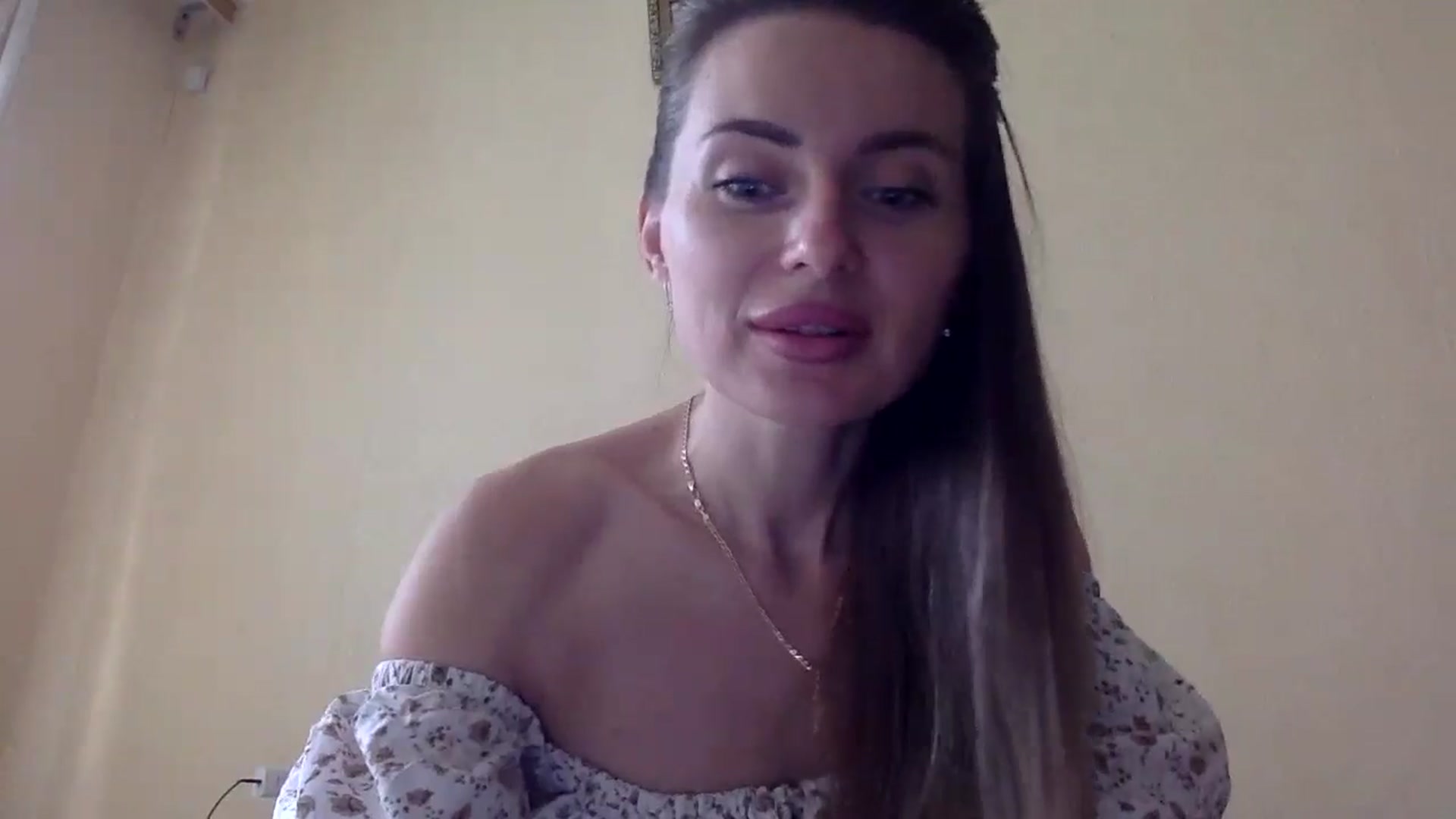 Gallery image thumbnail from EllieSiren's myfreecams stream on, 07/24/2024, 14:03 image 8 of 20