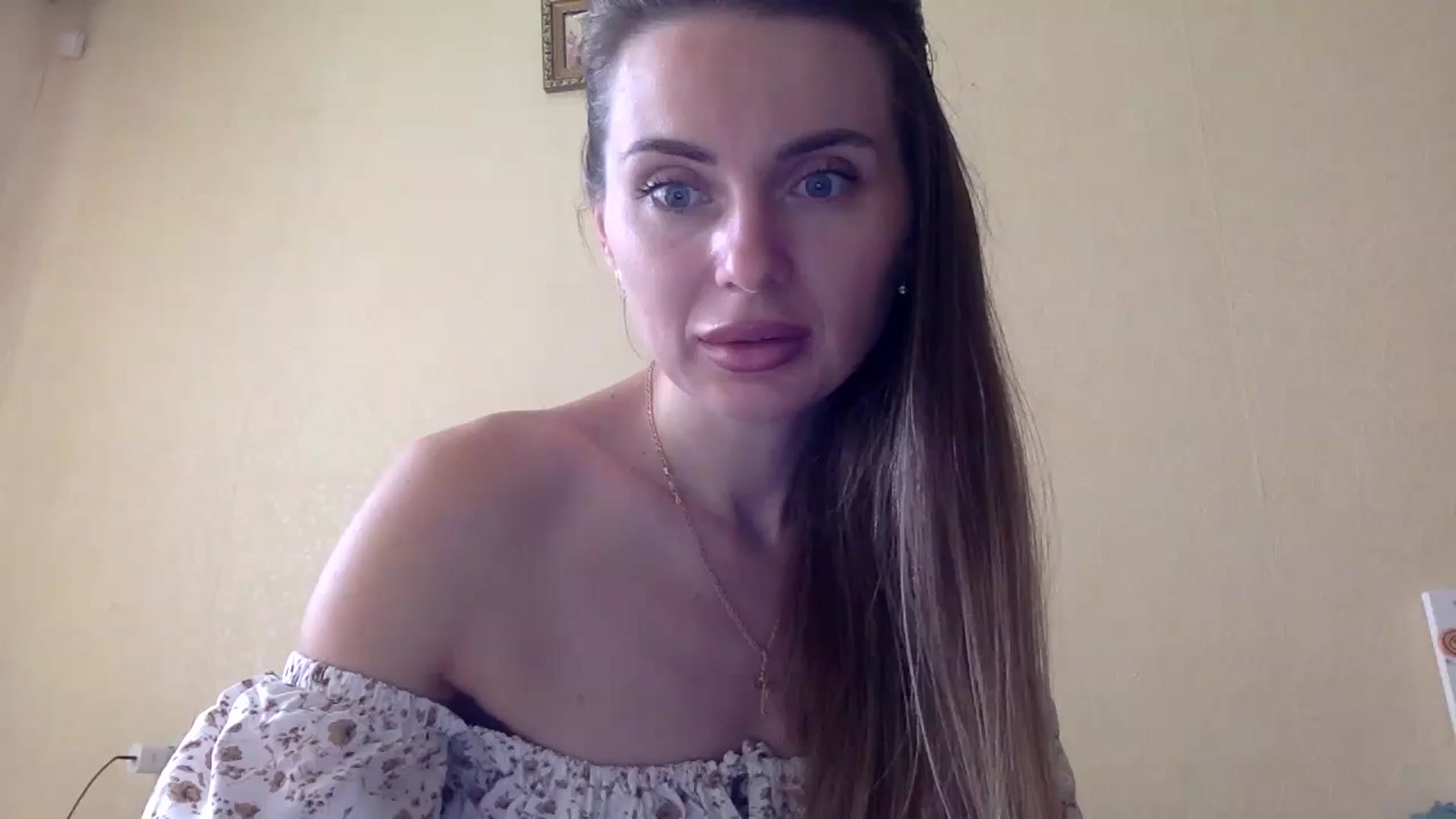 Gallery image thumbnail from EllieSiren's myfreecams stream on, 07/24/2024, 14:27 image 2 of 20