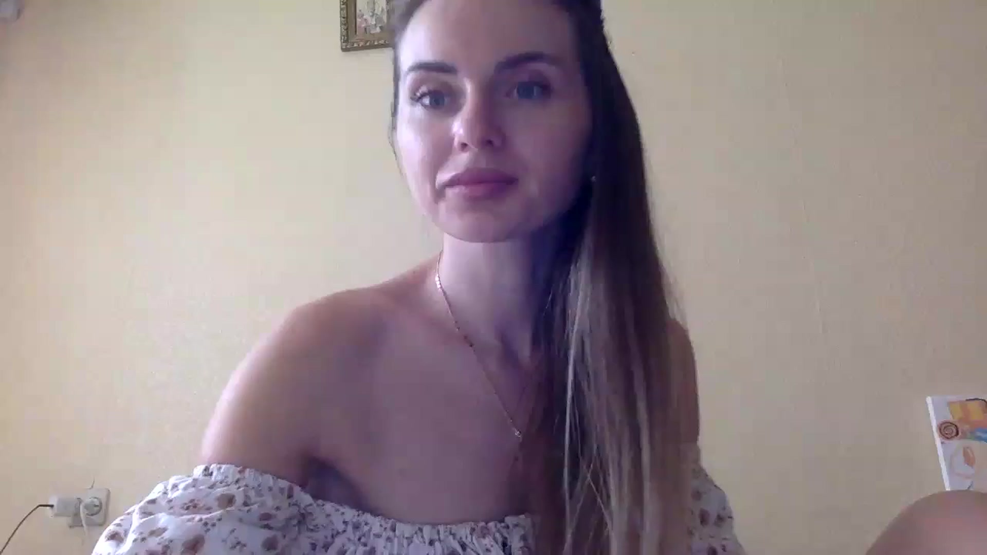 Gallery image thumbnail from EllieSiren's myfreecams stream on, 07/24/2024, 14:27 image 19 of 20
