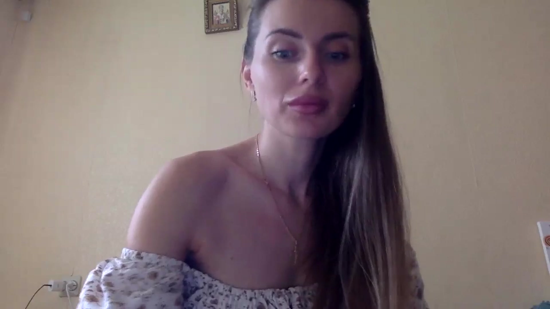 Gallery image thumbnail from EllieSiren's myfreecams stream on, 07/24/2024, 14:27 image 12 of 20