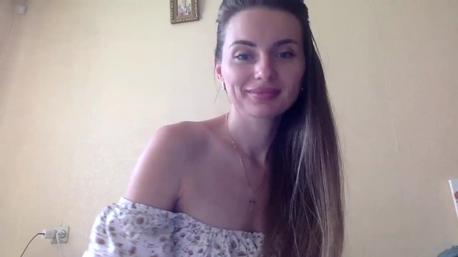 Gallery image thumbnail from EllieSiren's myfreecams stream on, 07/24/2024, 14:27 image 6 of 20