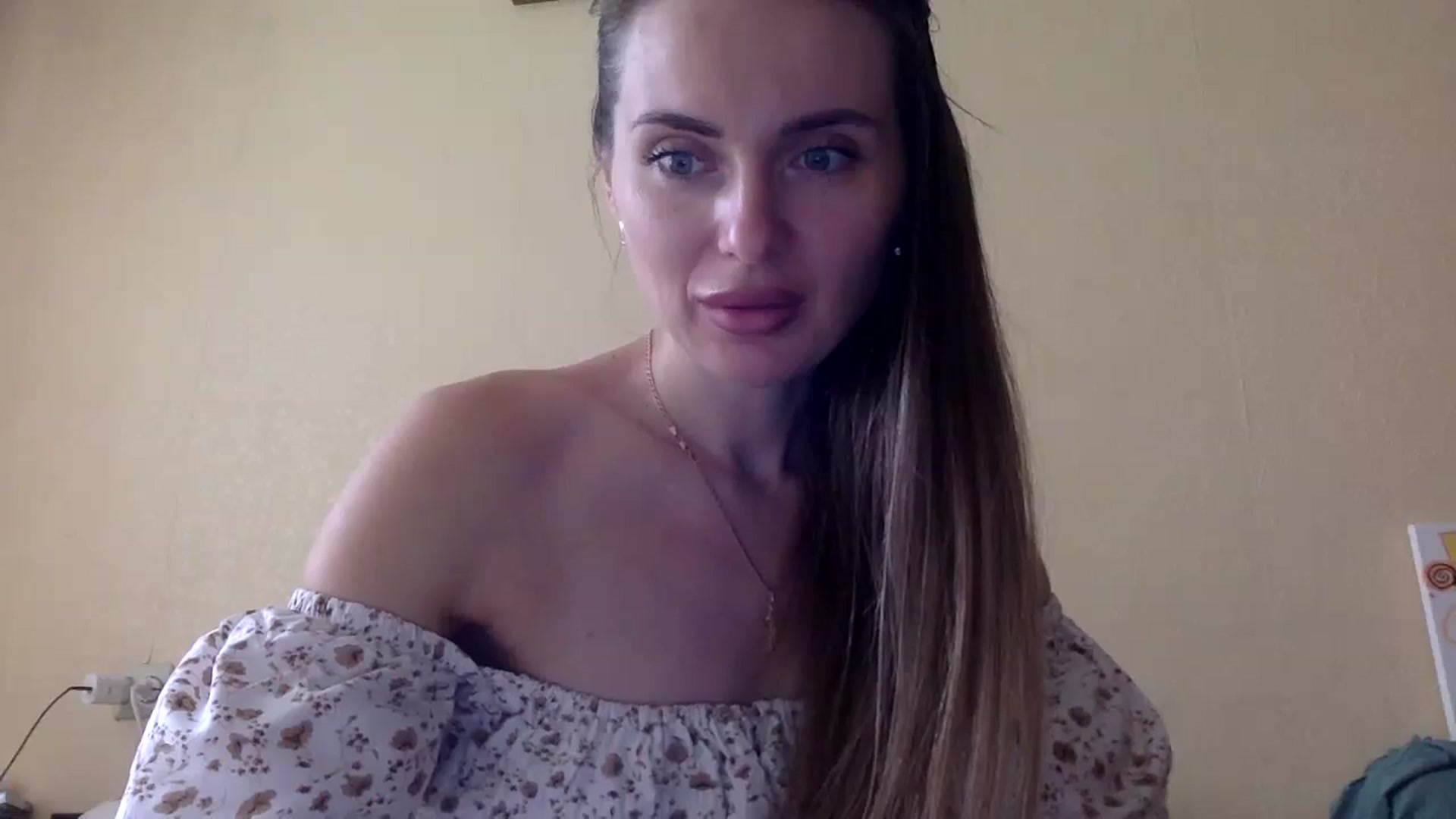 Gallery image thumbnail from EllieSiren's myfreecams stream on, 07/24/2024, 14:40 image 19 of 20