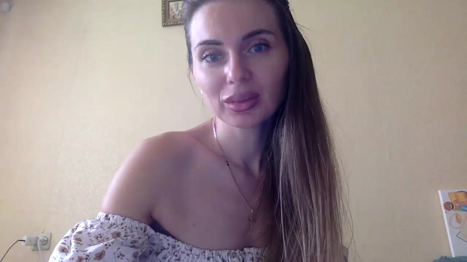 Gallery image thumbnail from EllieSiren's myfreecams stream on, 07/24/2024, 14:40 image 5 of 20