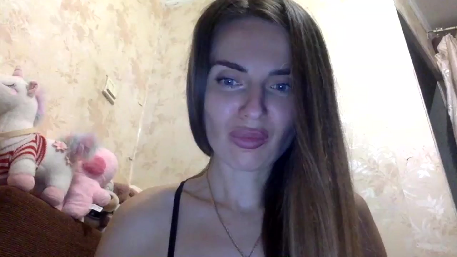 Gallery image thumbnail from EllieSiren's myfreecams stream on, 07/25/2024, 21:32 image 16 of 20