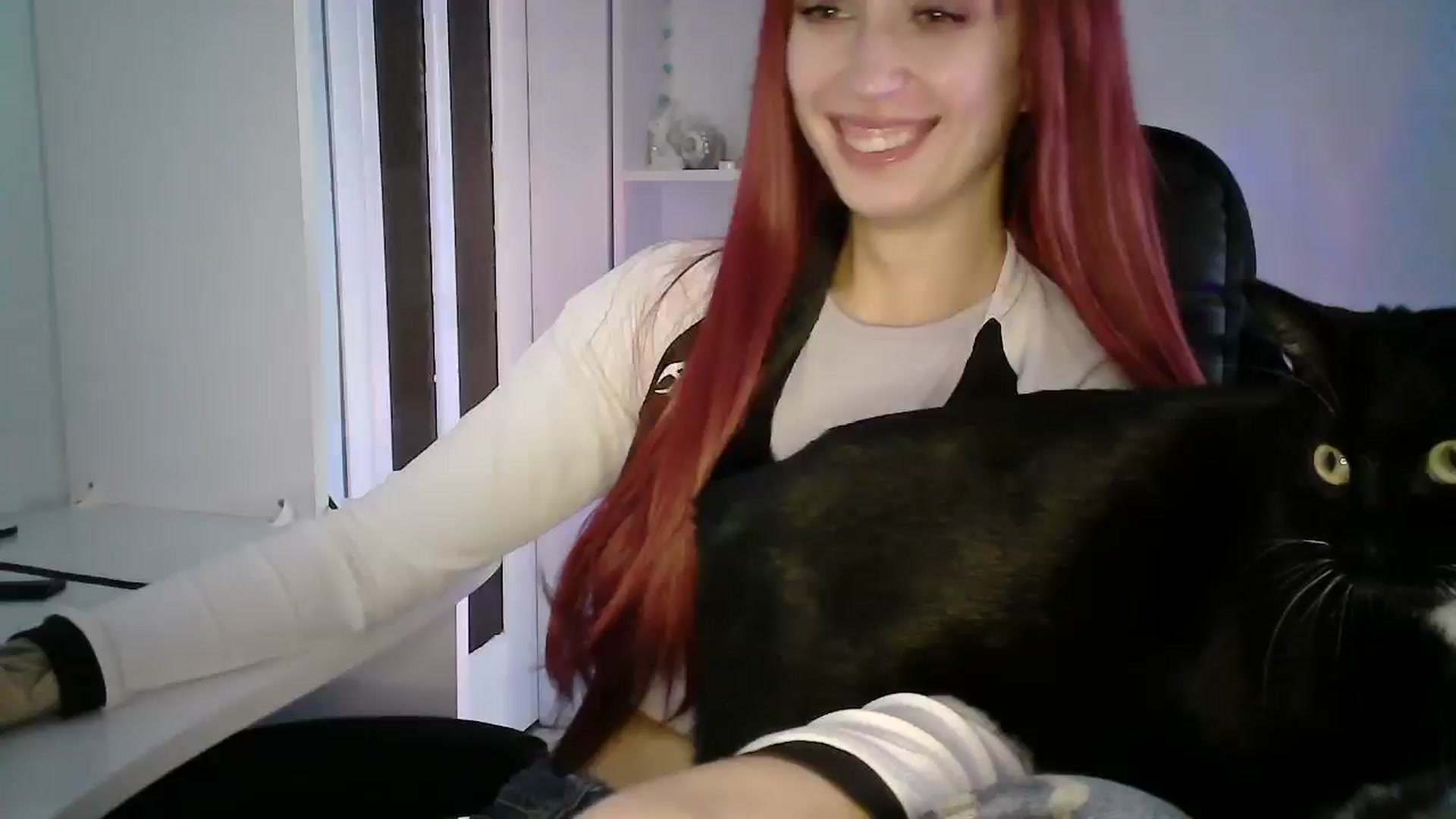 Gallery image thumbnail from EllieStyles's myfreecams stream on, 01/09/2026, 10:50 image 6 of 20
