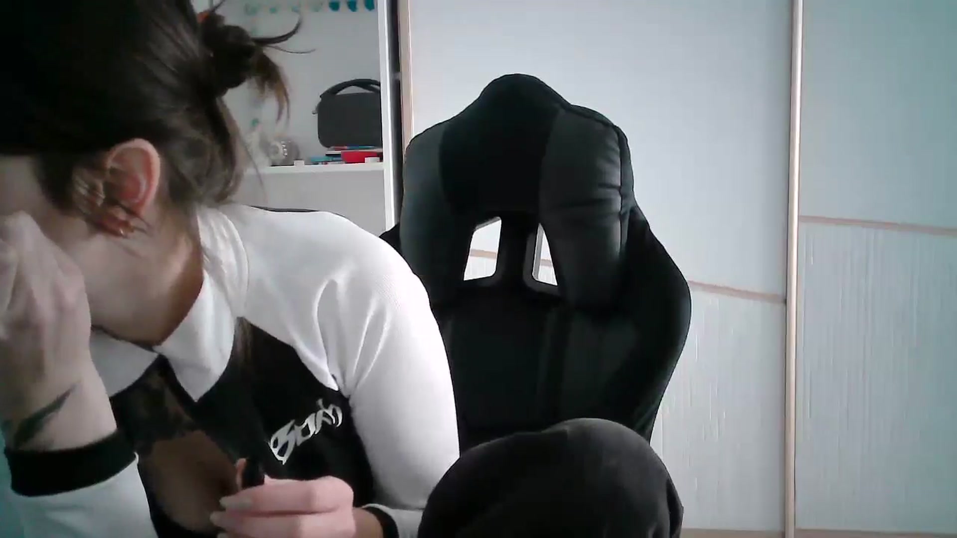 Gallery image thumbnail from EllieStyles's myfreecams stream on, 01/11/2026, 11:30 image 16 of 20