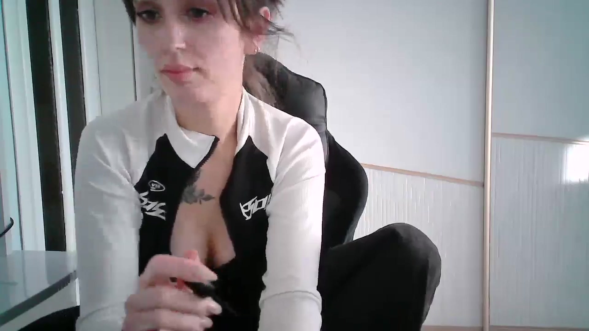 Gallery image thumbnail from EllieStyles's myfreecams stream on, 01/11/2026, 11:30 image 11 of 20