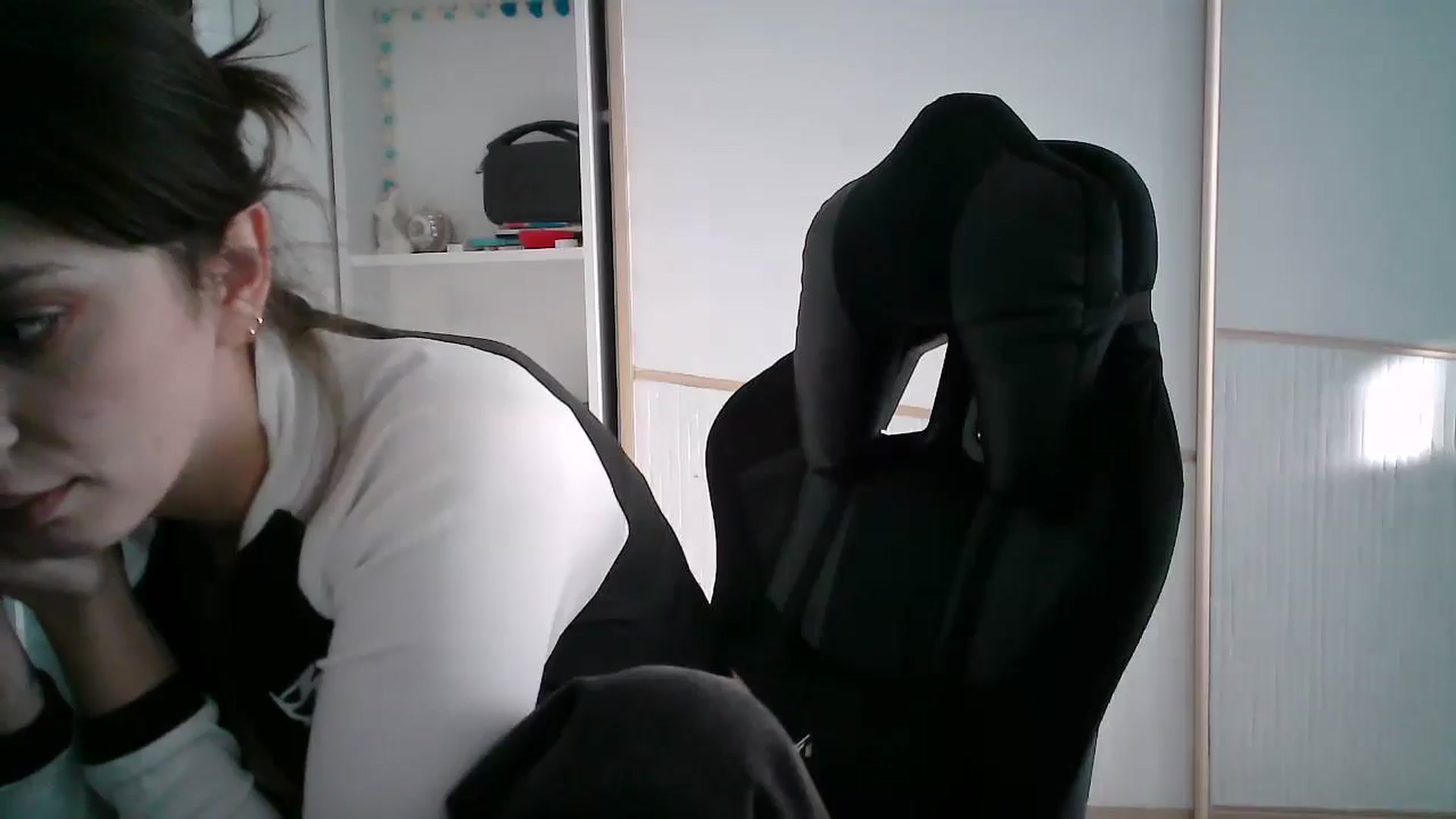 Gallery image thumbnail from EllieStyles's myfreecams stream on, 01/11/2026, 11:30 image 9 of 20