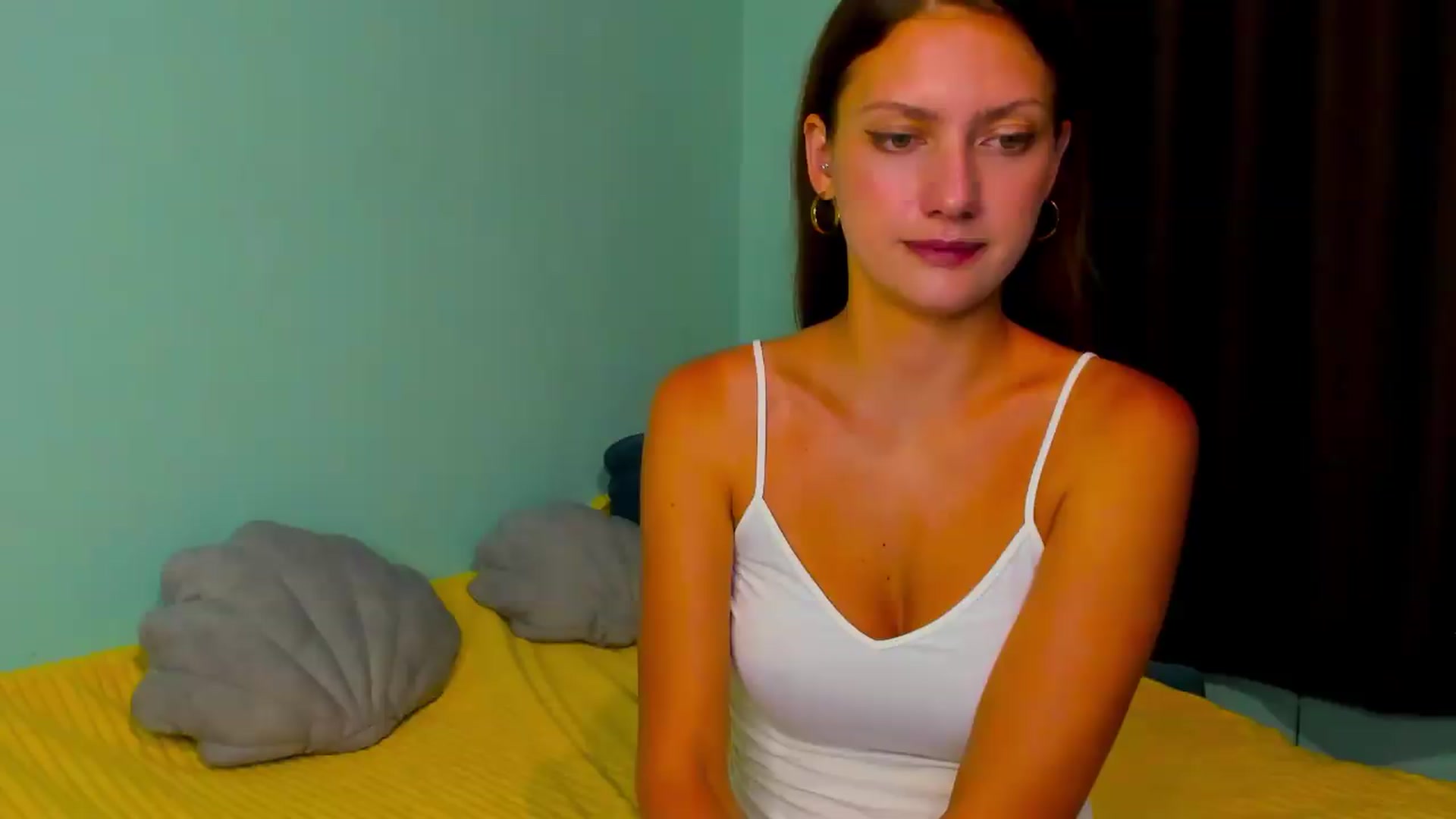 Gallery image thumbnail from Ellie_Ellie's myfreecams stream on, 09/11/2026, 23:01 image 20 of 20