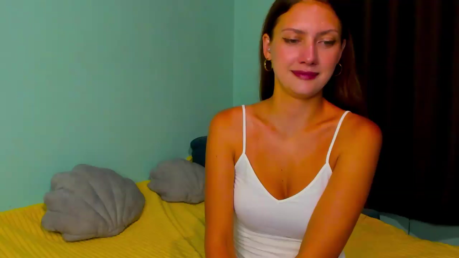 Gallery image thumbnail from Ellie_Ellie's myfreecams stream on, 09/11/2026, 23:01 image 19 of 20