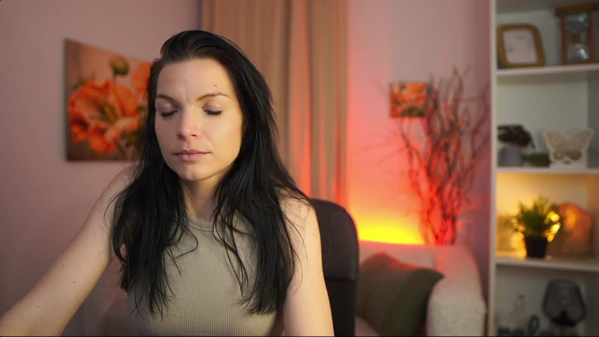 Gallery image thumbnail from Ellie_Kay's myfreecams stream on, 04/04/2026, 18:00 image 5 of 20