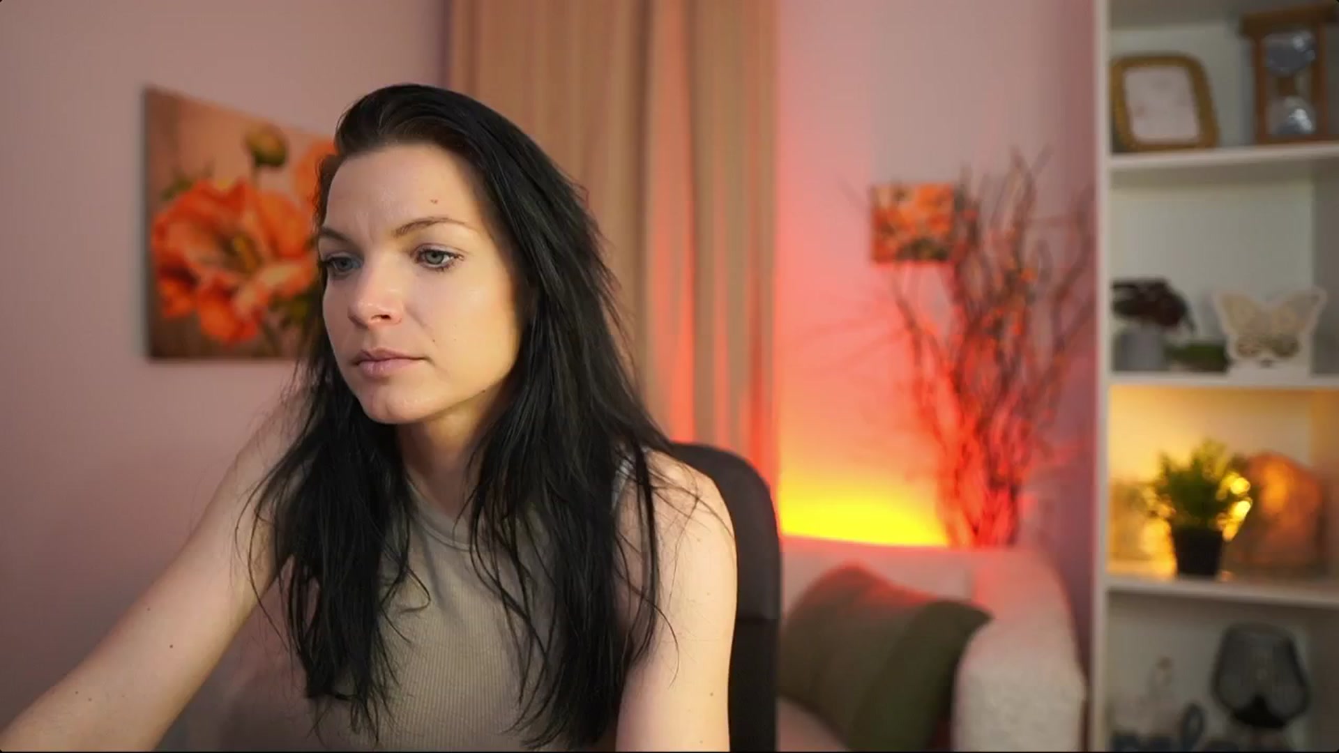 Gallery image thumbnail from Ellie_Kay's myfreecams stream on, 04/04/2026, 18:00 image 7 of 20