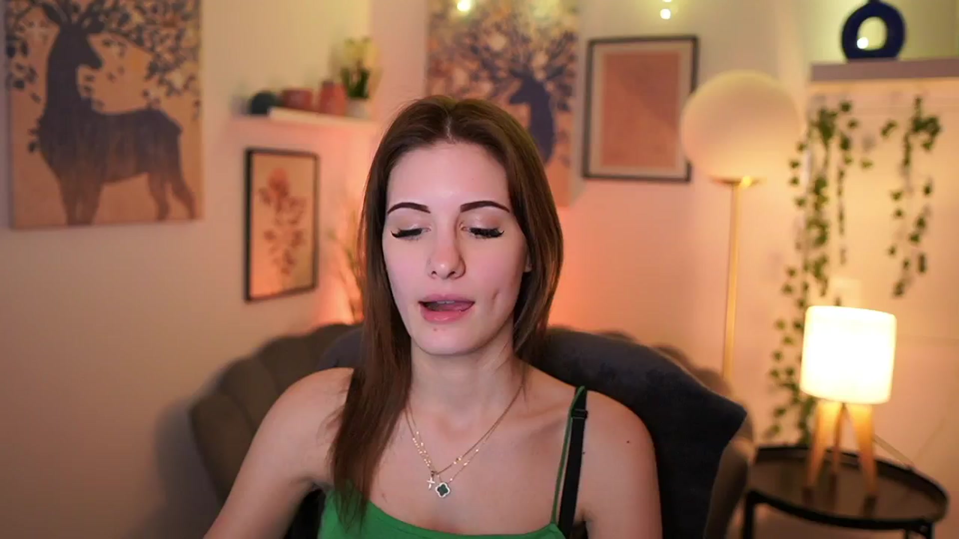 Gallery image thumbnail from Ellie_Shae's myfreecams stream on, 01/31/2025, 16:54 image 3 of 20
