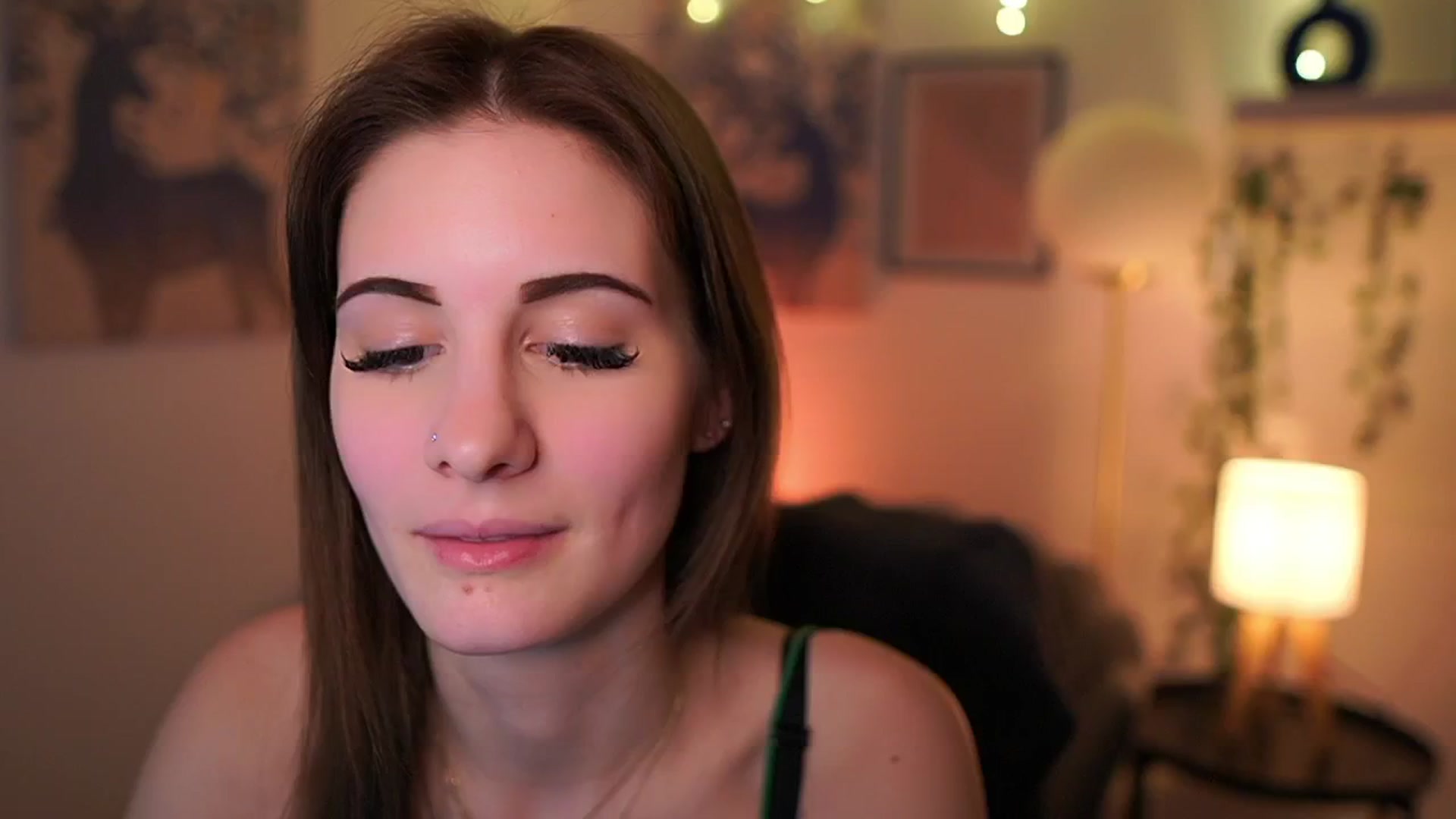 Gallery image thumbnail from Ellie_Shae's myfreecams stream on, 01/31/2025, 18:35 image 11 of 20