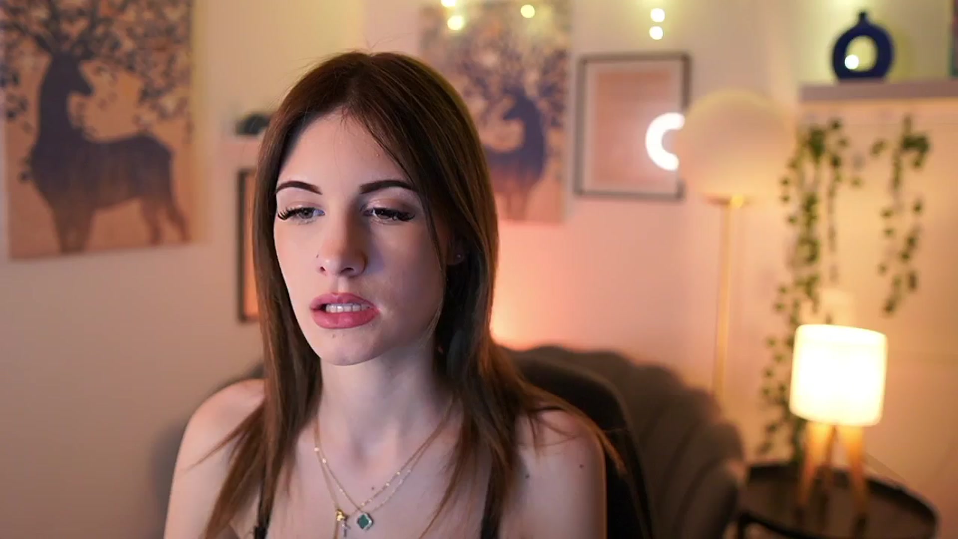 Gallery image thumbnail from Ellie_Shae's myfreecams stream on, 02/01/2025, 14:36 image 20 of 20