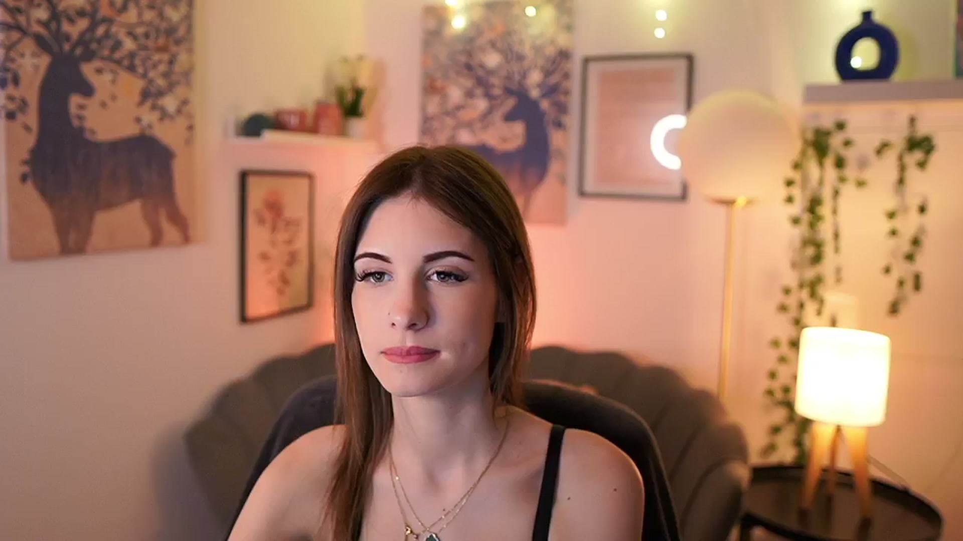 Gallery image thumbnail from Ellie_Shae's myfreecams stream on, 02/01/2025, 14:36 image 7 of 20