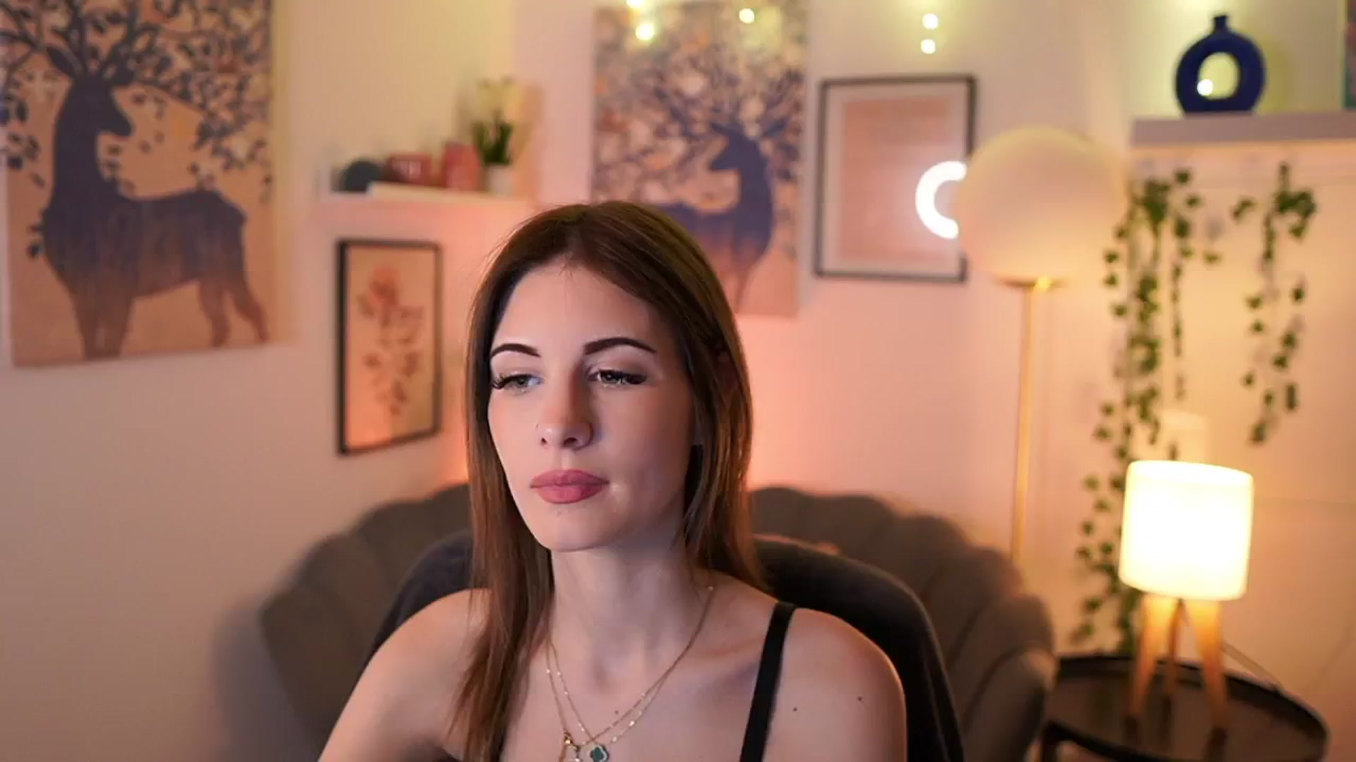 Gallery image thumbnail from Ellie_Shae's myfreecams stream on, 02/01/2025, 14:36 image 3 of 20