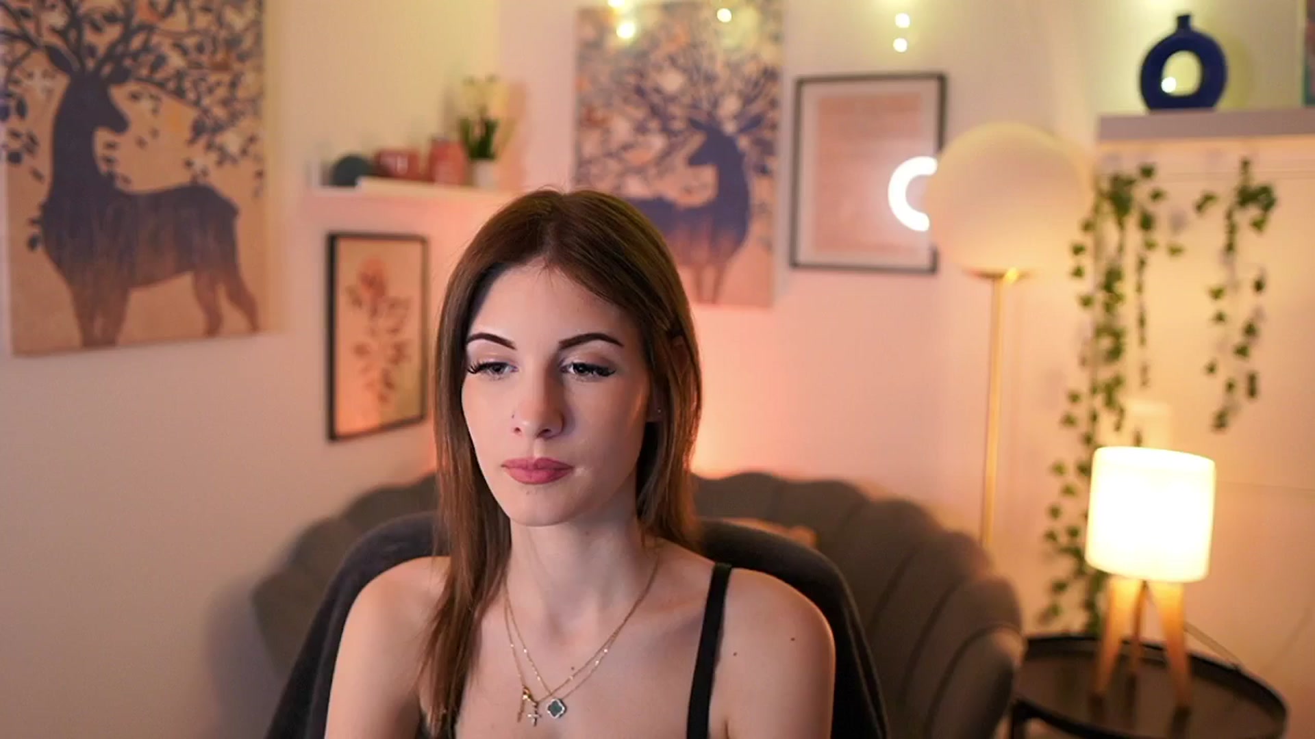 Gallery image thumbnail from Ellie_Shae's myfreecams stream on, 02/01/2025, 14:36 image 1 of 20