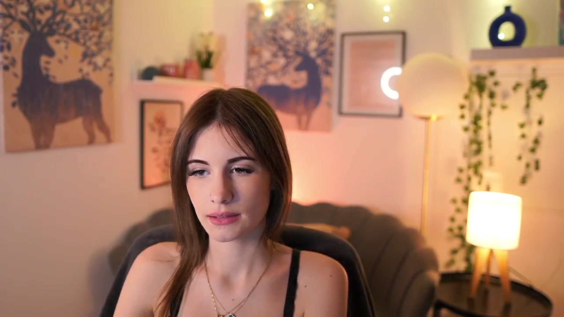 Gallery image thumbnail from Ellie_Shae's myfreecams stream on, 02/01/2025, 16:52 image 11 of 20
