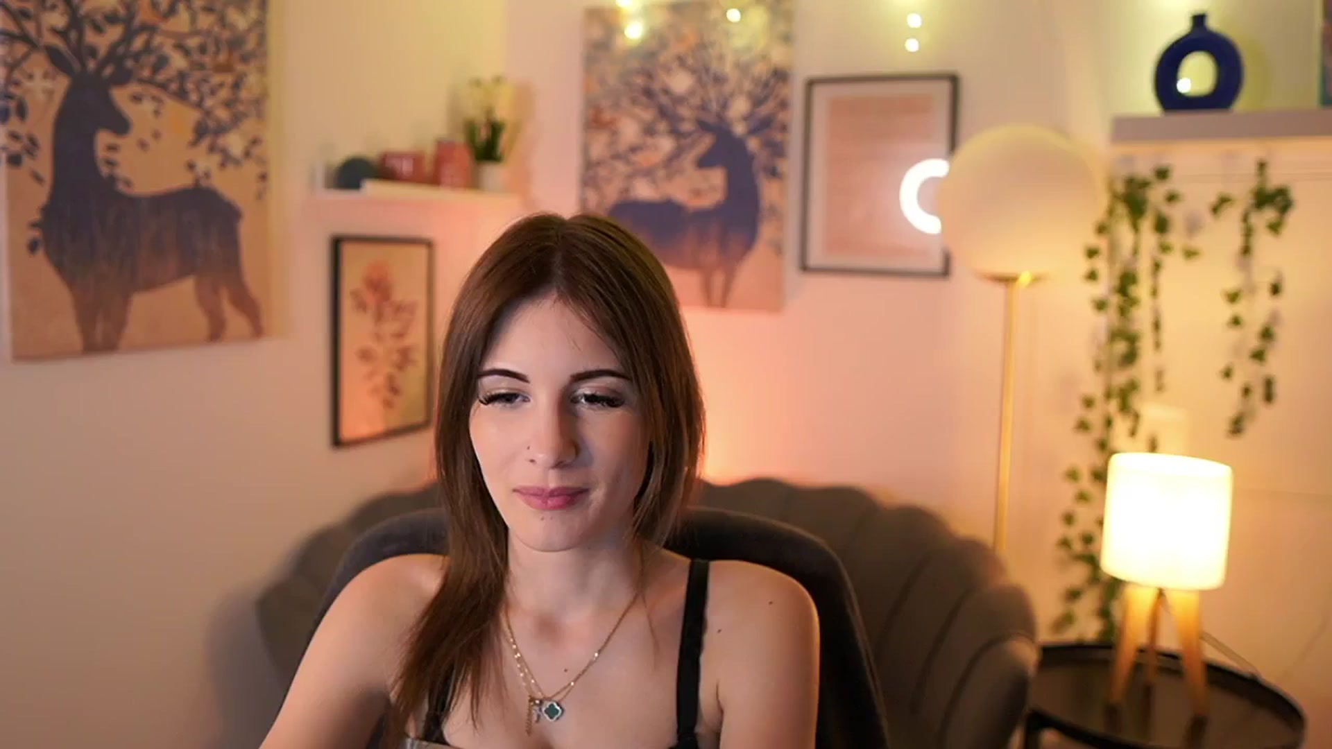Gallery image thumbnail from Ellie_Shae's myfreecams stream on, 02/01/2025, 17:21 image 11 of 20
