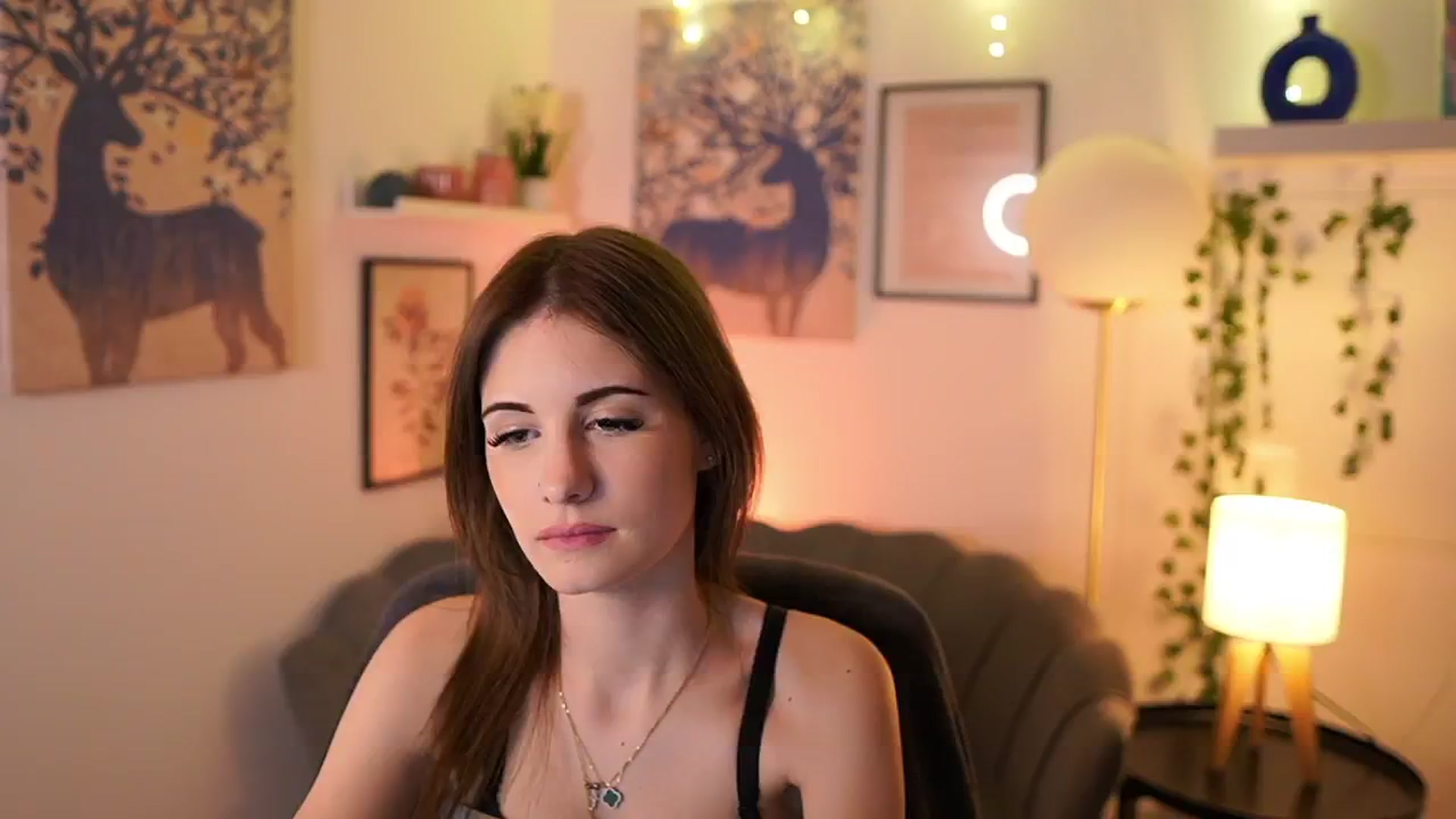 Gallery image thumbnail from Ellie_Shae's myfreecams stream on, 02/01/2025, 17:21 image 5 of 20