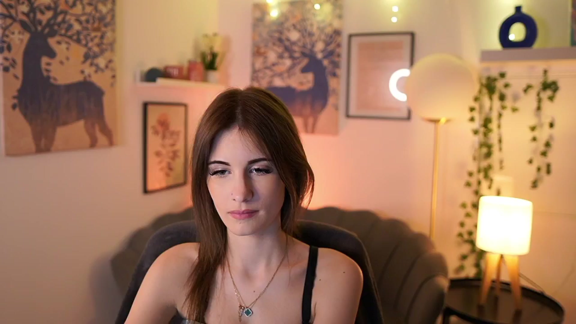 Gallery image thumbnail from Ellie_Shae's myfreecams stream on, 02/01/2025, 17:21 image 4 of 20