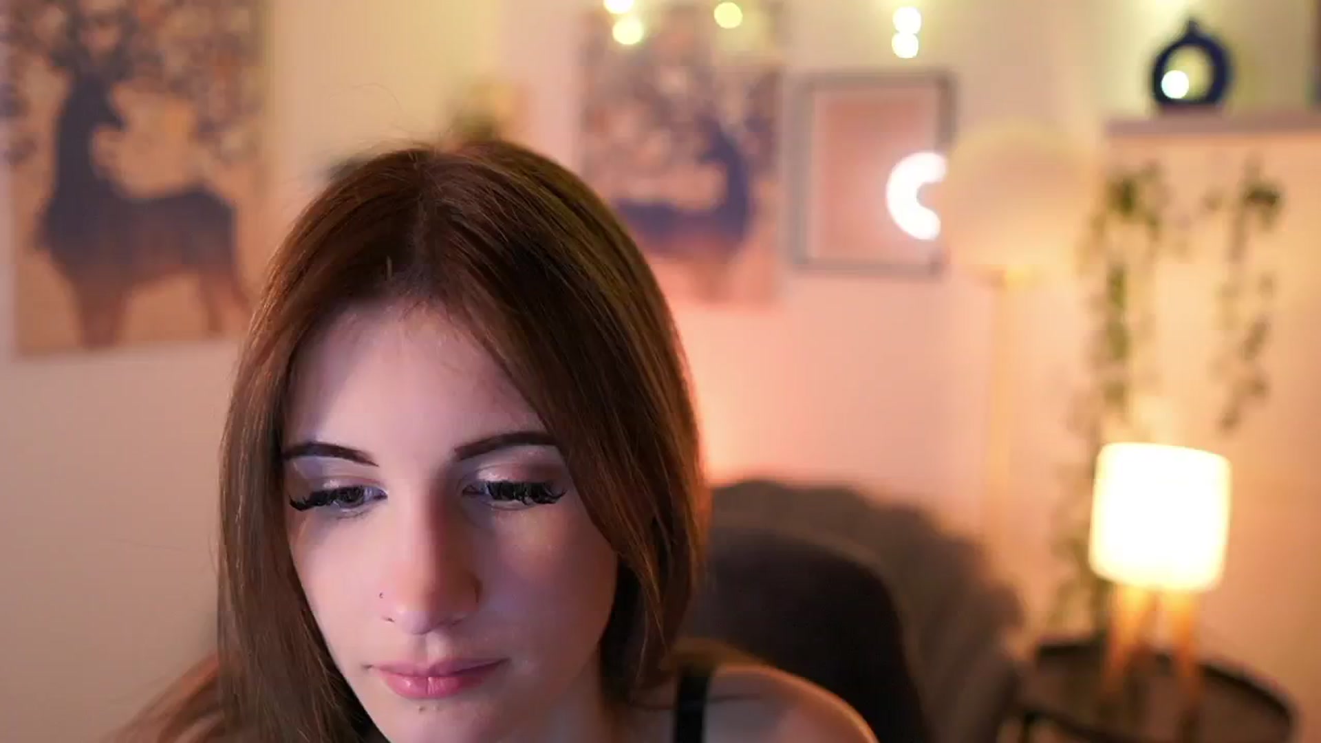 Gallery image thumbnail from Ellie_Shae's myfreecams stream on, 02/01/2025, 19:03 image 13 of 20