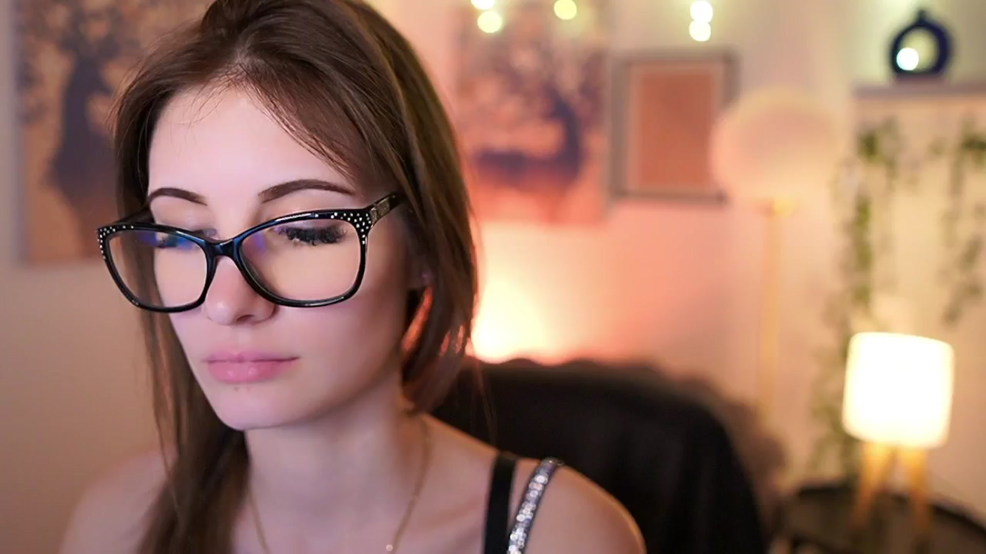 Gallery image thumbnail from Ellie_Shae's myfreecams stream on, 02/02/2025, 14:55 image 15 of 20
