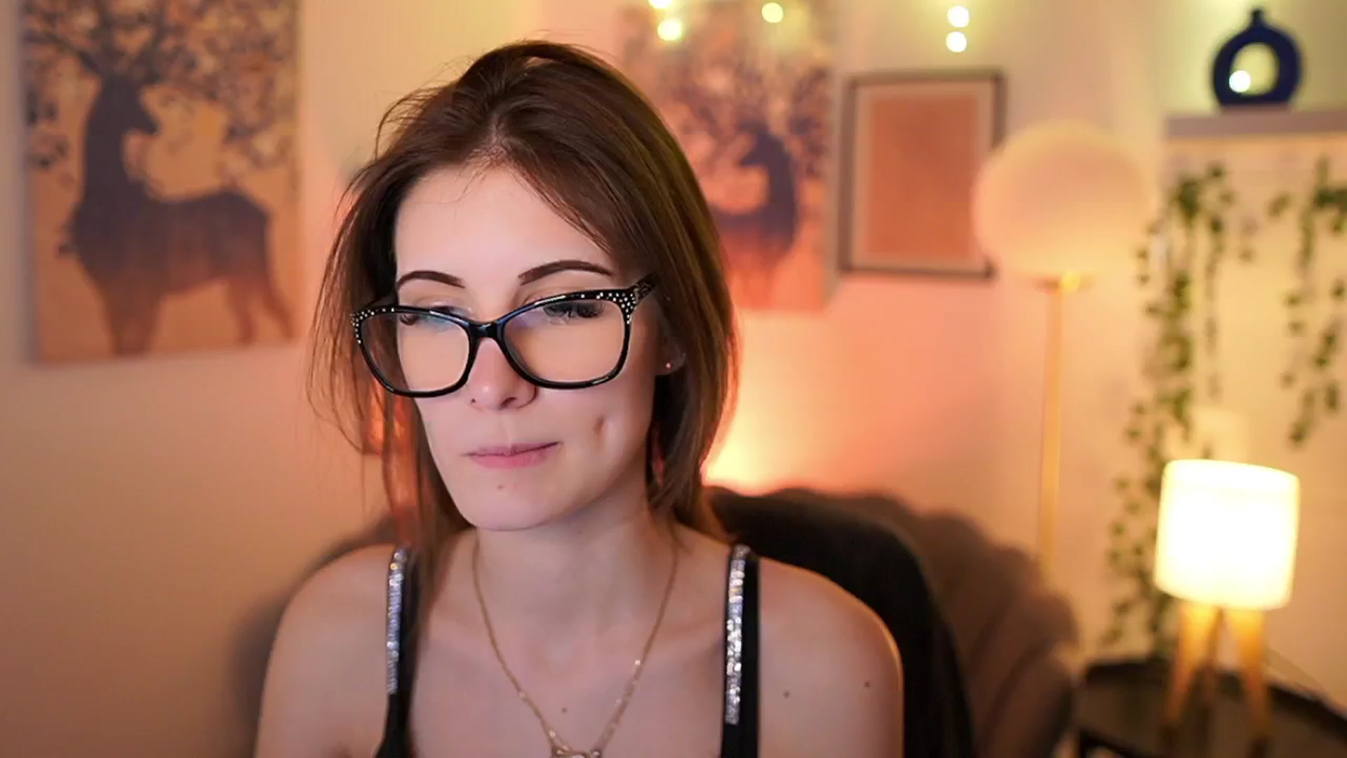 Gallery image thumbnail from Ellie_Shae's myfreecams stream on, 02/02/2025, 14:55 image 6 of 20