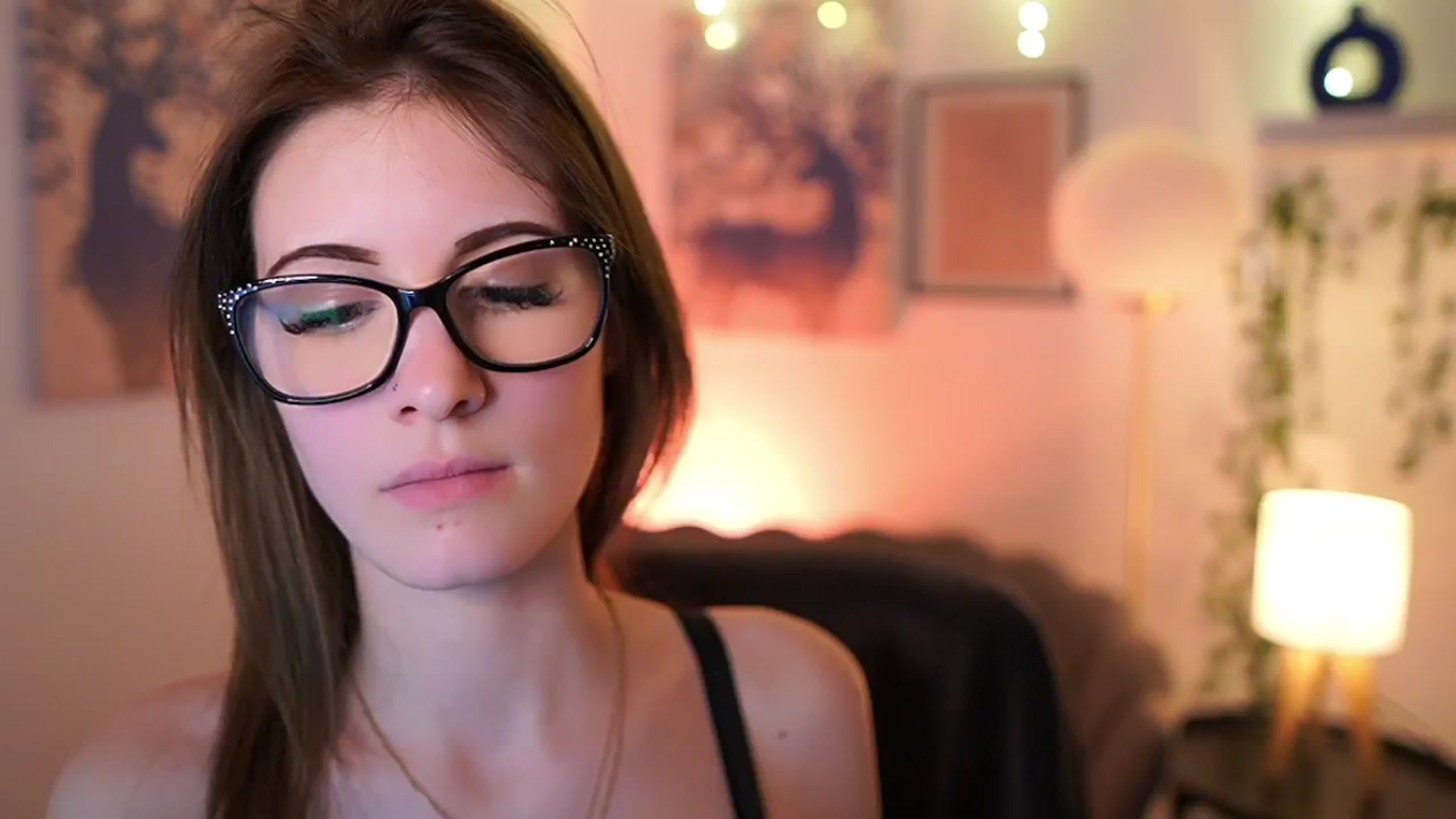 Gallery image thumbnail from Ellie_Shae's myfreecams stream on, 02/02/2025, 15:44 image 12 of 20