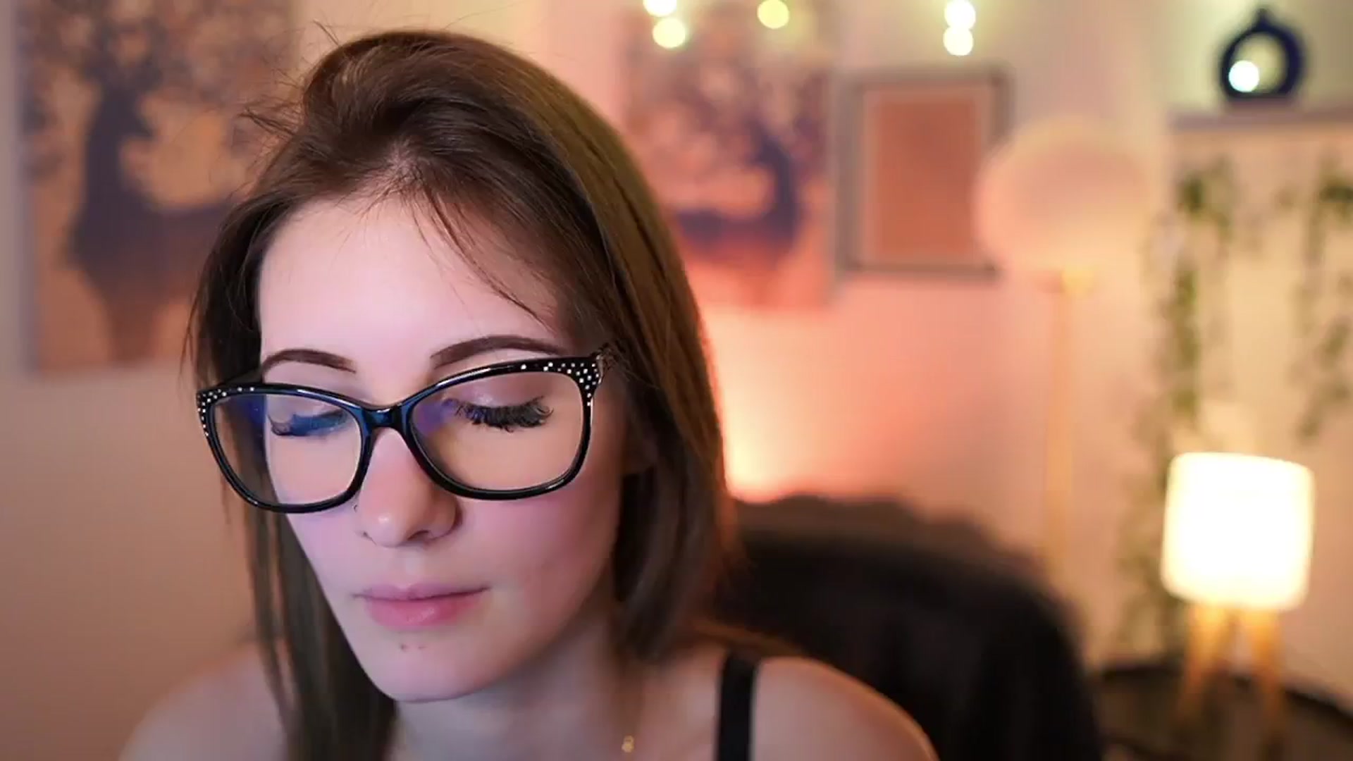 Gallery image thumbnail from Ellie_Shae's myfreecams stream on, 02/02/2025, 15:44 image 18 of 20
