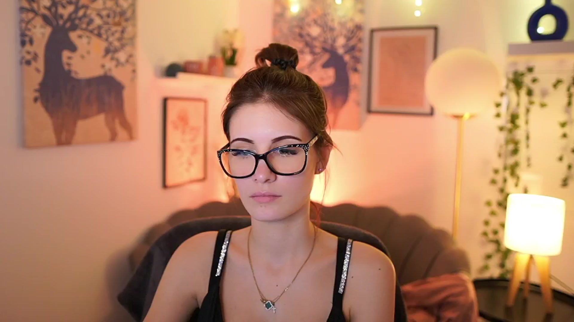 Gallery image thumbnail from Ellie_Shae's myfreecams stream on, 02/02/2025, 17:54 image 4 of 20