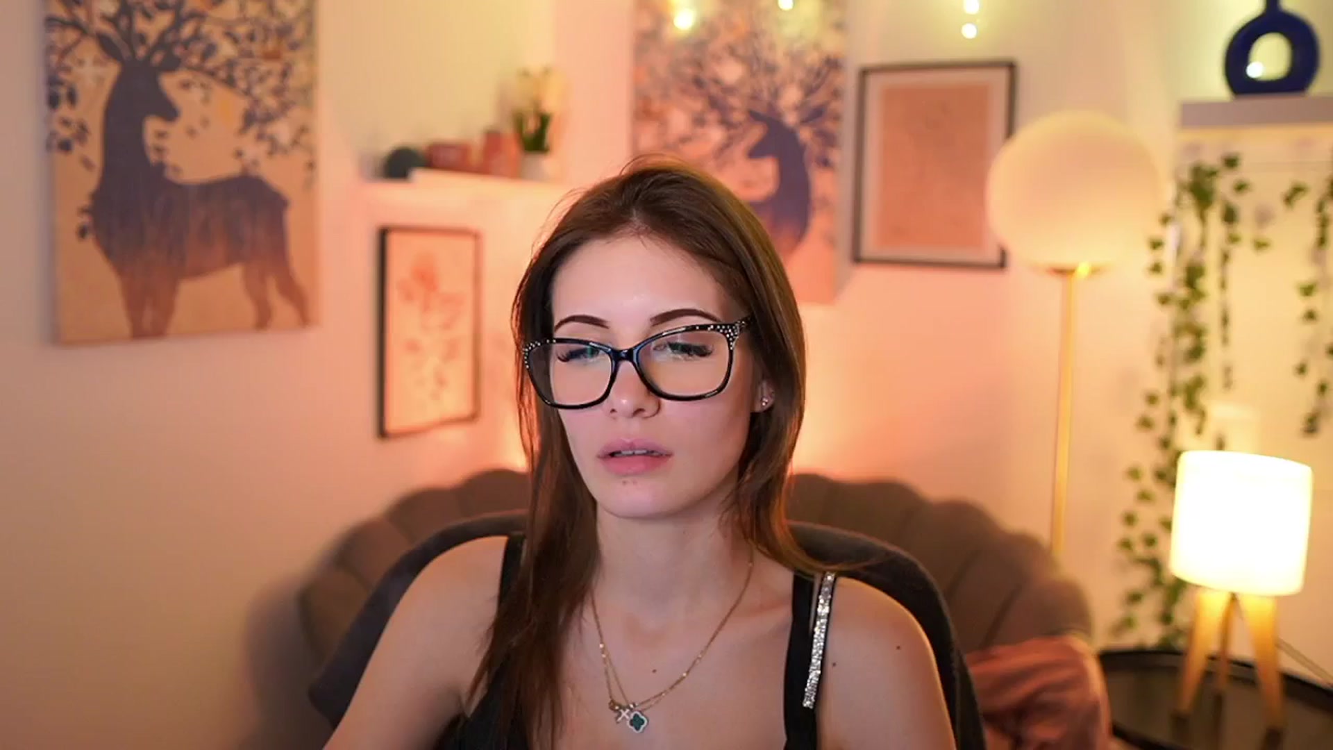 Gallery image thumbnail from Ellie_Shae's myfreecams stream on, 02/02/2025, 17:54 image 7 of 20