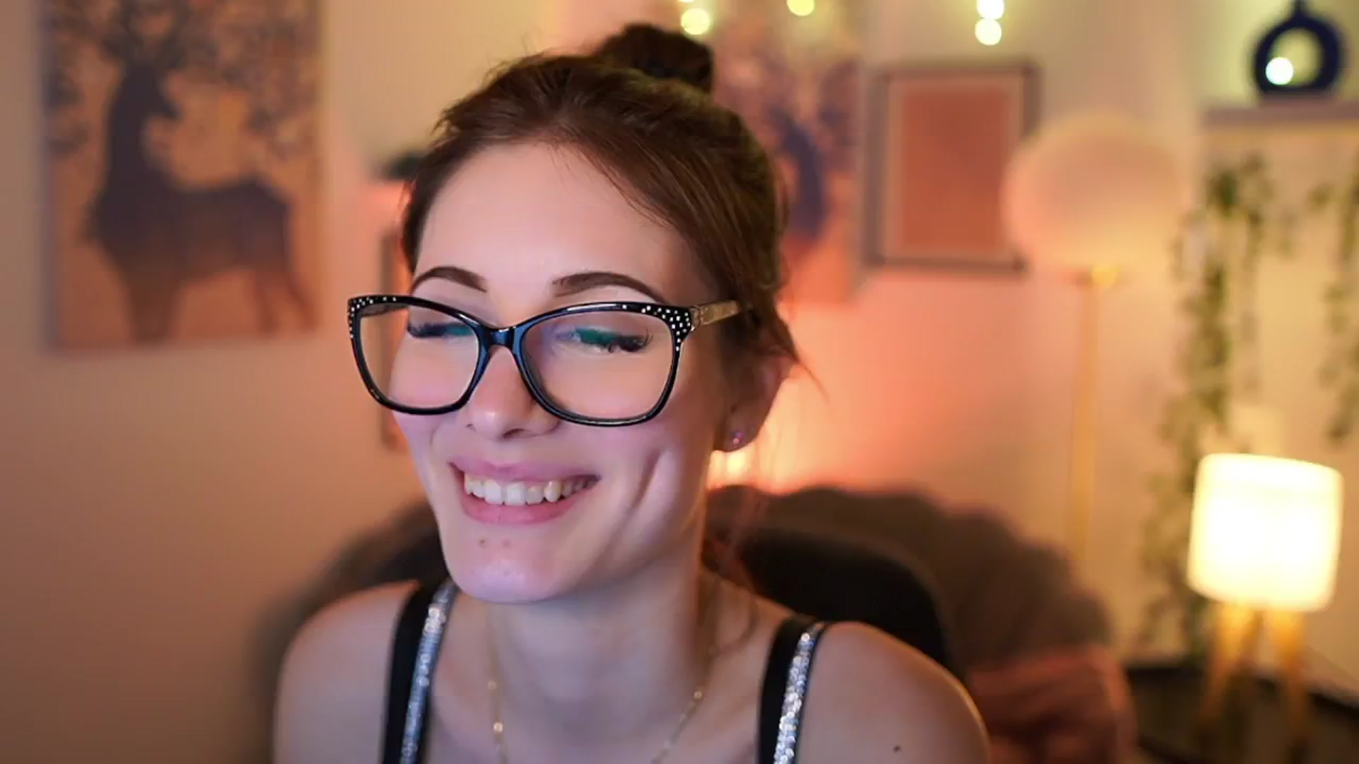 Gallery image thumbnail from Ellie_Shae's myfreecams stream on, 02/02/2025, 17:54 image 2 of 20