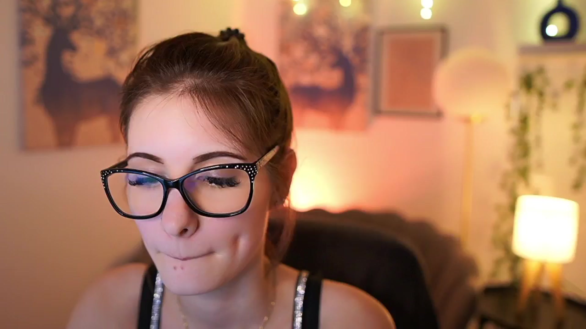 Gallery image thumbnail from Ellie_Shae's myfreecams stream on, 02/02/2025, 19:02 image 19 of 20