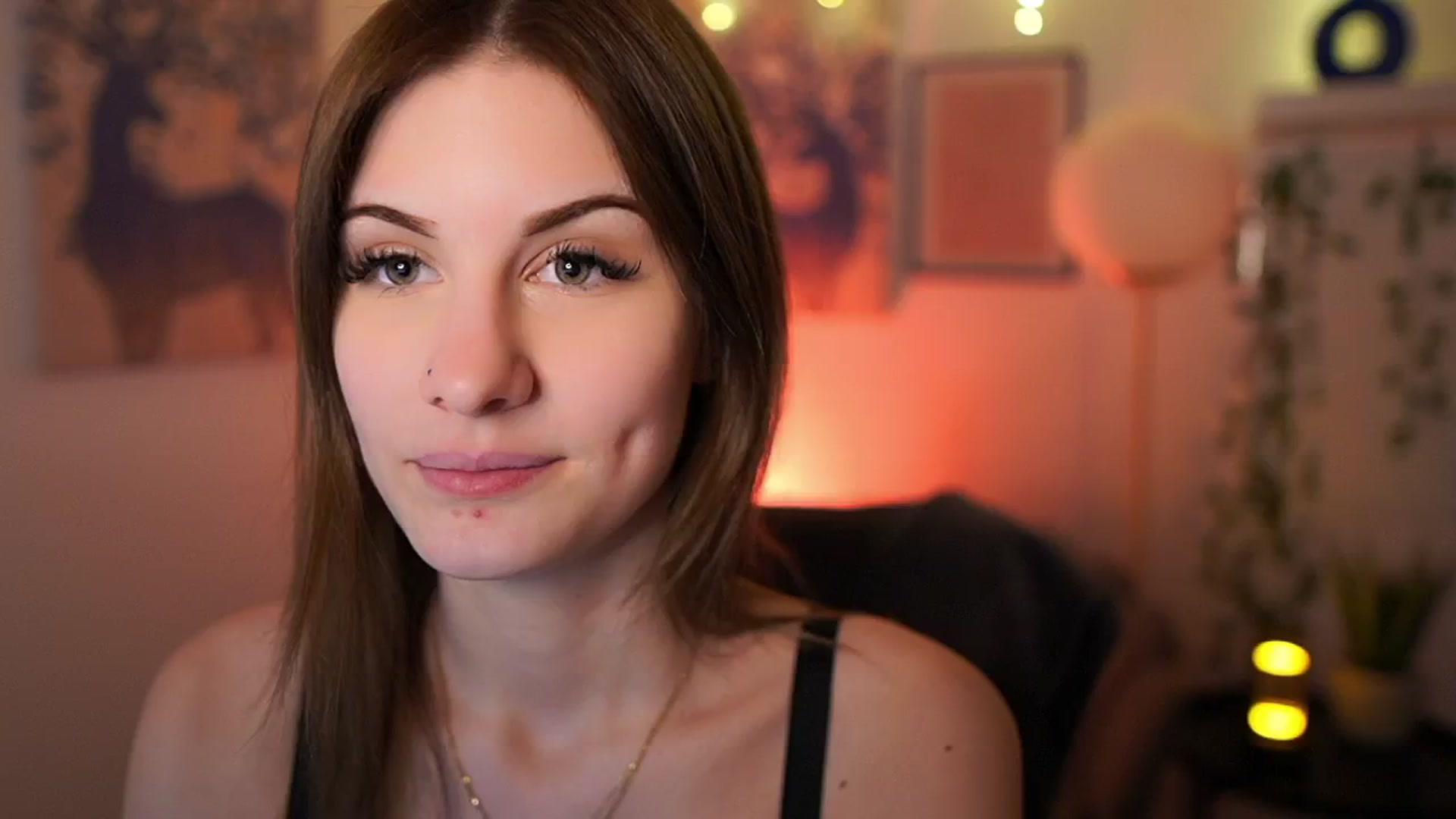 Gallery image thumbnail from Ellie_Shae's myfreecams stream on, 02/04/2025, 14:39 image 6 of 20