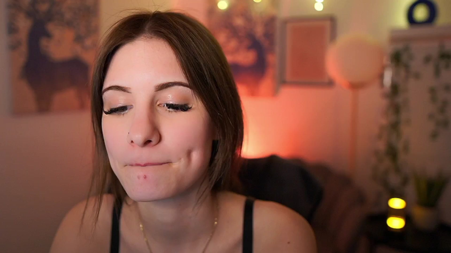 Gallery image thumbnail from Ellie_Shae's myfreecams stream on, 02/04/2025, 15:43 image 5 of 20
