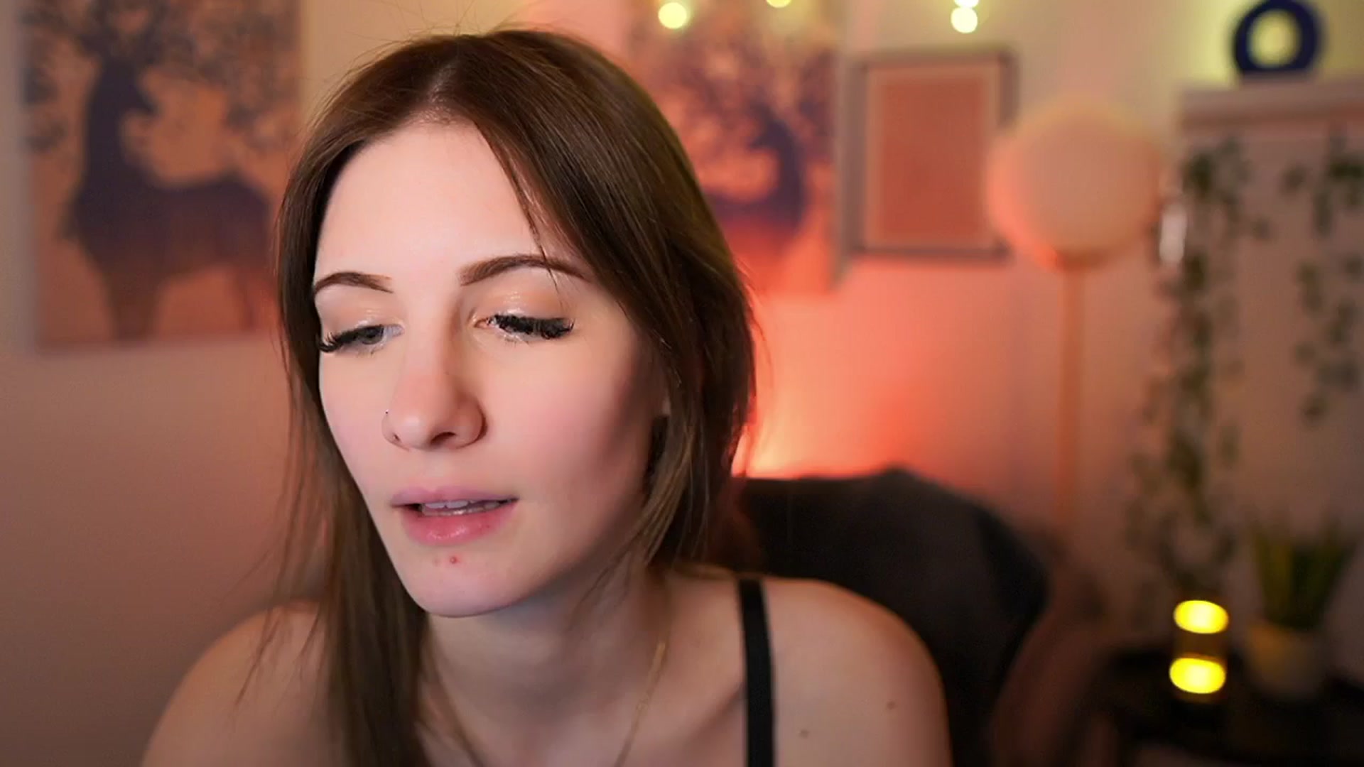 Gallery image thumbnail from Ellie_Shae's myfreecams stream on, 02/04/2025, 15:43 image 13 of 20
