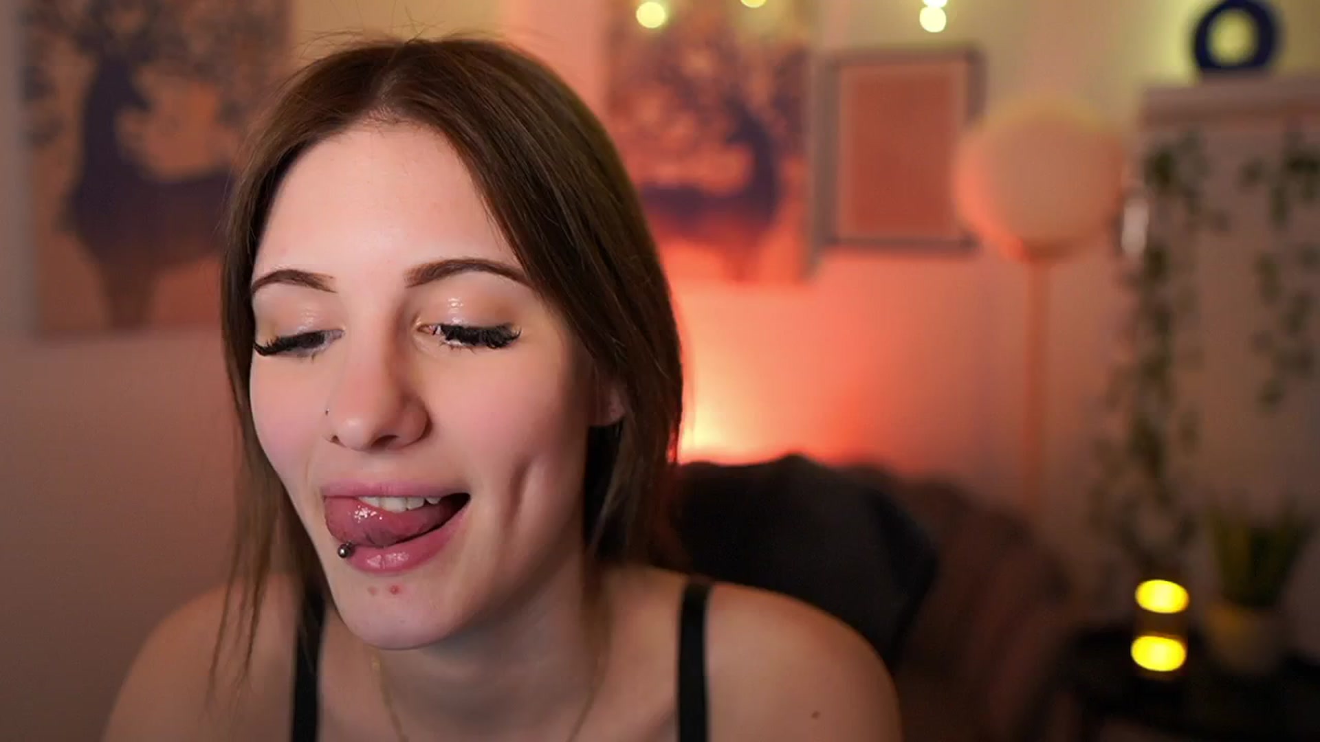 Gallery image thumbnail from Ellie_Shae's myfreecams stream on, 02/04/2025, 15:43 image 6 of 20