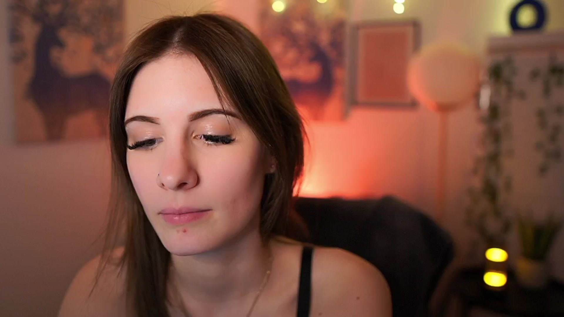 Gallery image thumbnail from Ellie_Shae's myfreecams stream on, 02/04/2025, 15:43 image 14 of 20