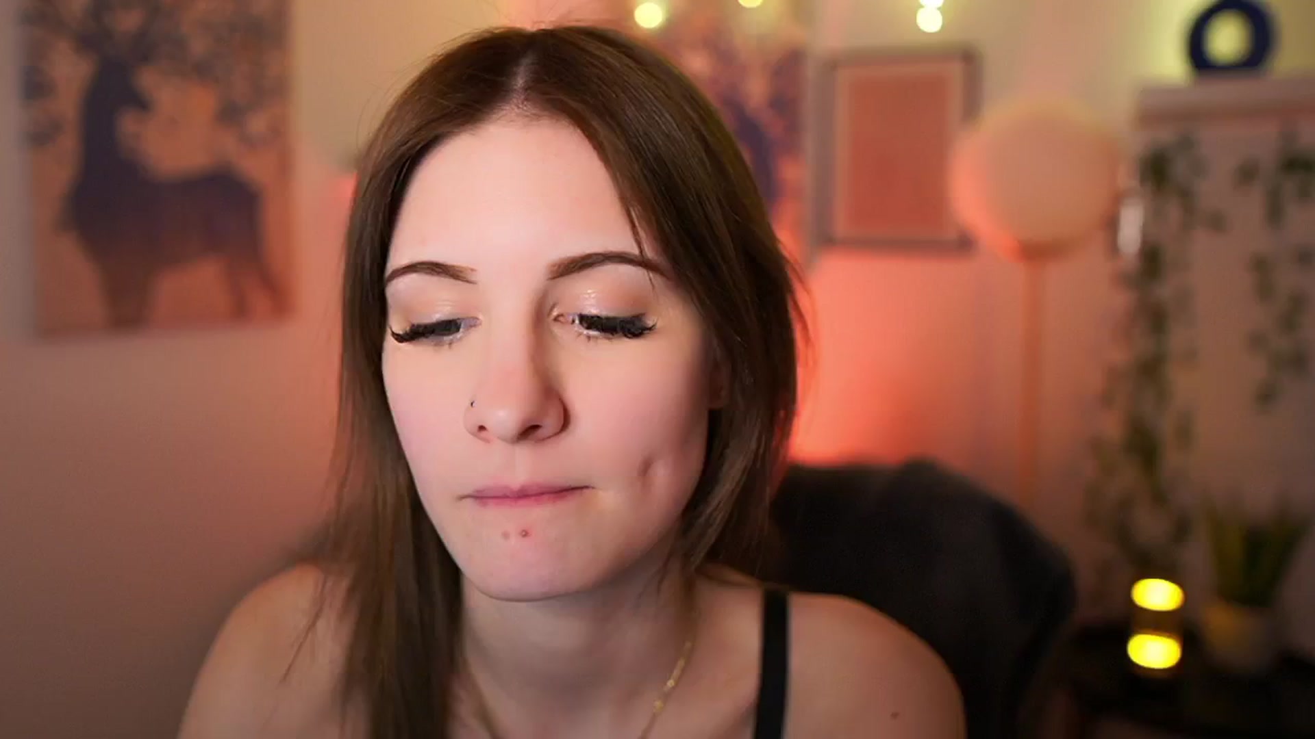 Gallery image thumbnail from Ellie_Shae's myfreecams stream on, 02/04/2025, 15:43 image 12 of 20