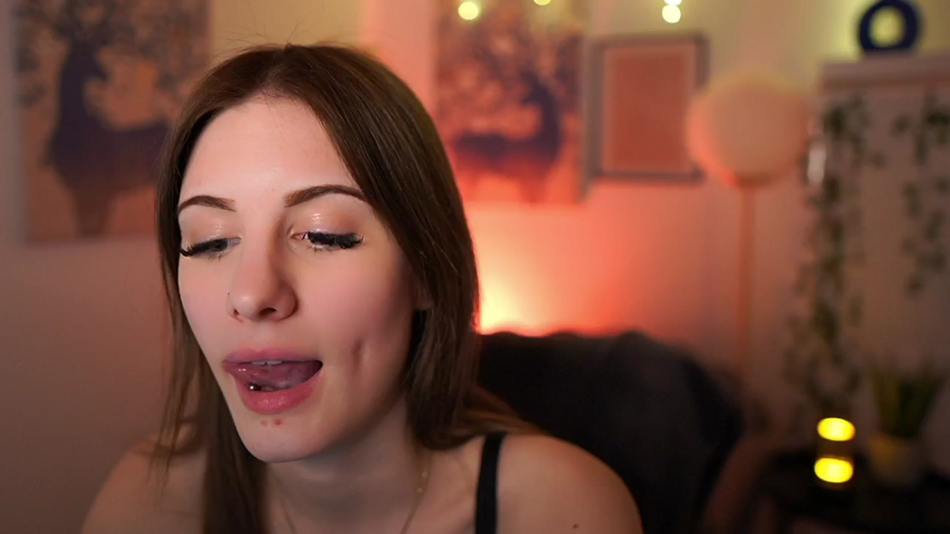 Gallery image thumbnail from Ellie_Shae's myfreecams stream on, 02/04/2025, 15:43 image 1 of 20