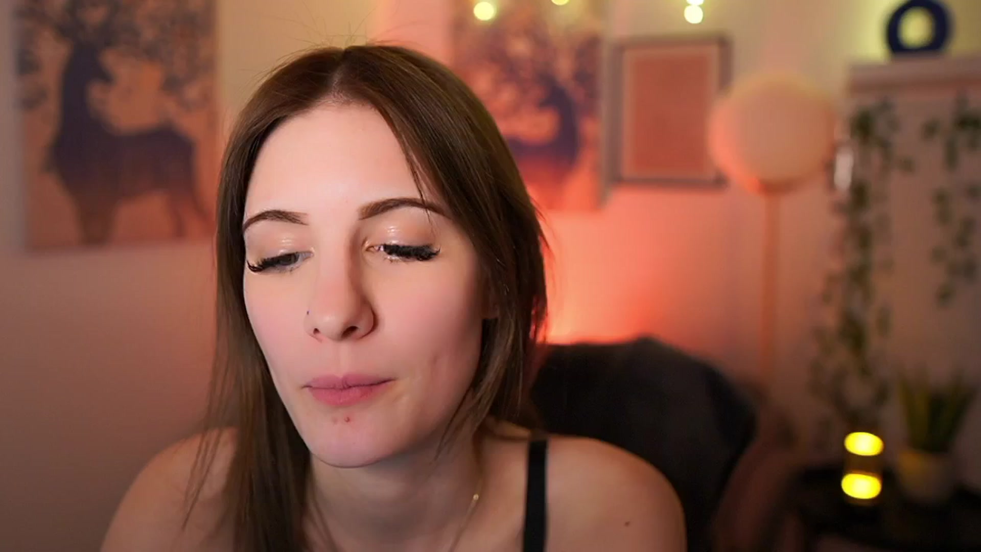 Gallery image thumbnail from Ellie_Shae's myfreecams stream on, 02/04/2025, 15:43 image 15 of 20