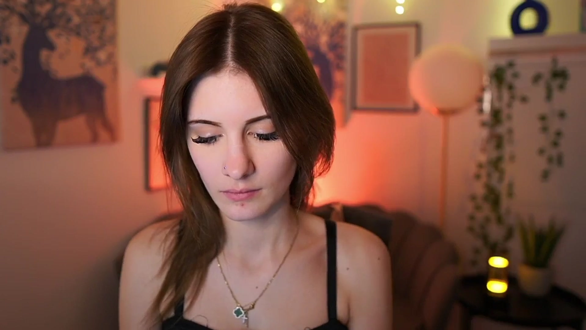 Gallery image thumbnail from Ellie_Shae's myfreecams stream on, 02/04/2025, 17:24 image 10 of 20
