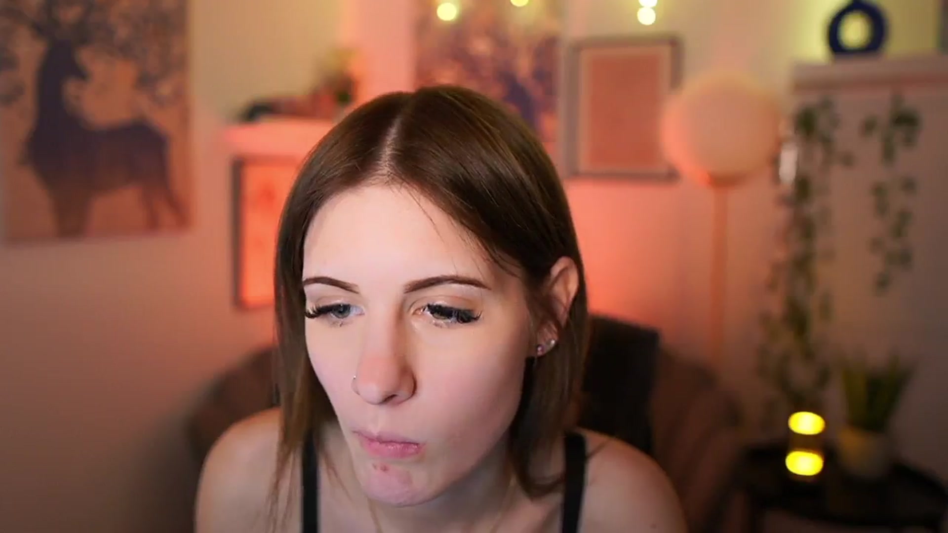 Gallery image thumbnail from Ellie_Shae's myfreecams stream on, 02/04/2025, 17:24 image 4 of 20