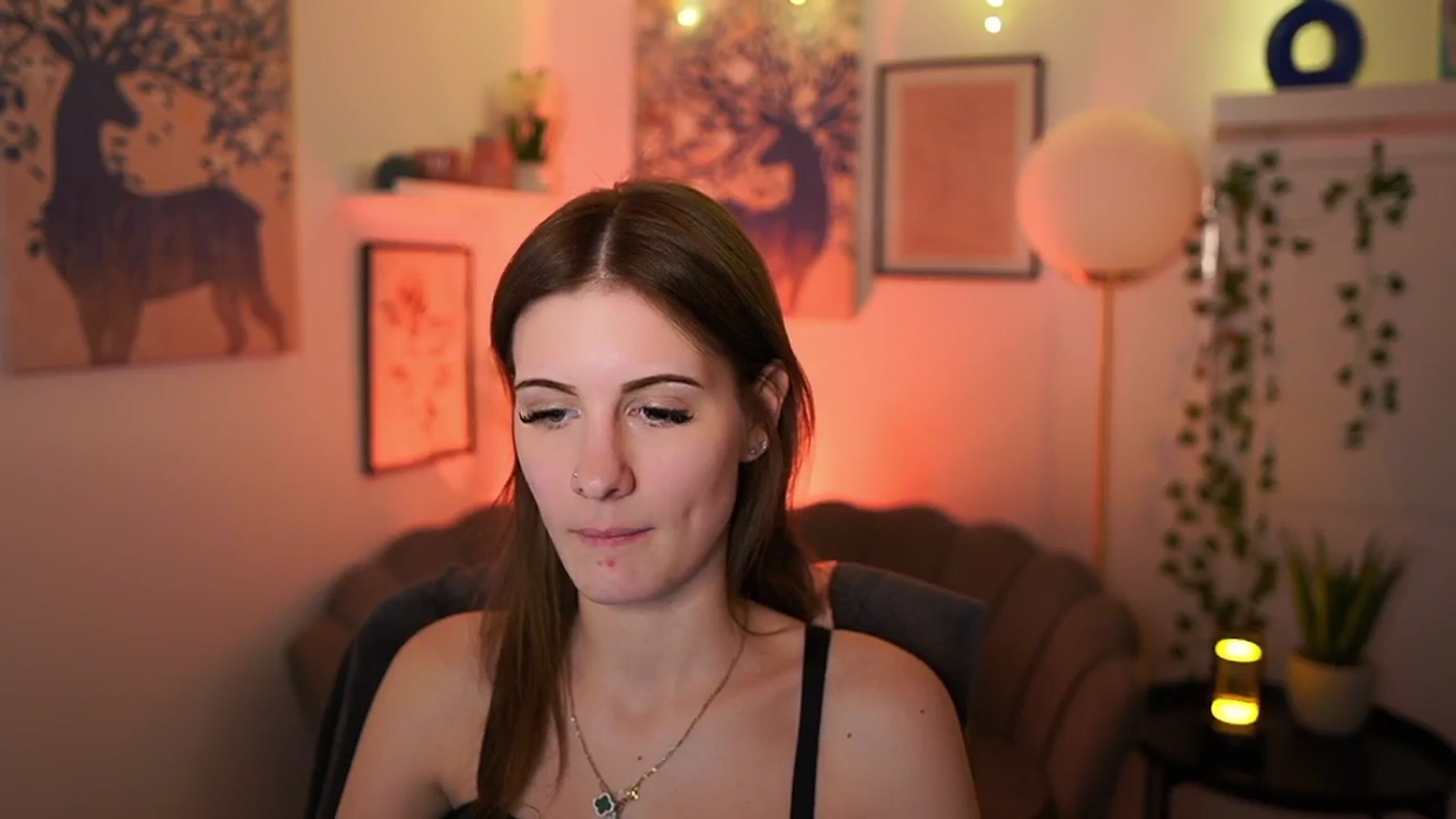 Gallery image thumbnail from Ellie_Shae's myfreecams stream on, 02/04/2025, 17:24 image 13 of 20