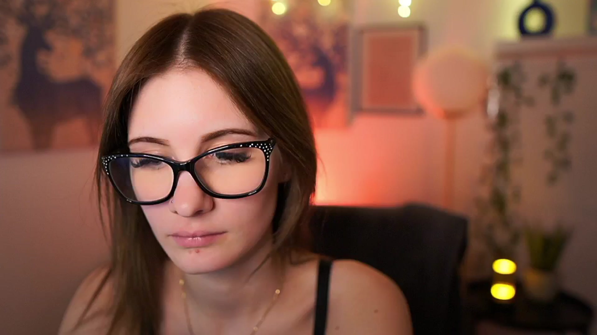 Gallery image thumbnail from Ellie_Shae's myfreecams stream on, 02/04/2025, 18:35 image 18 of 20