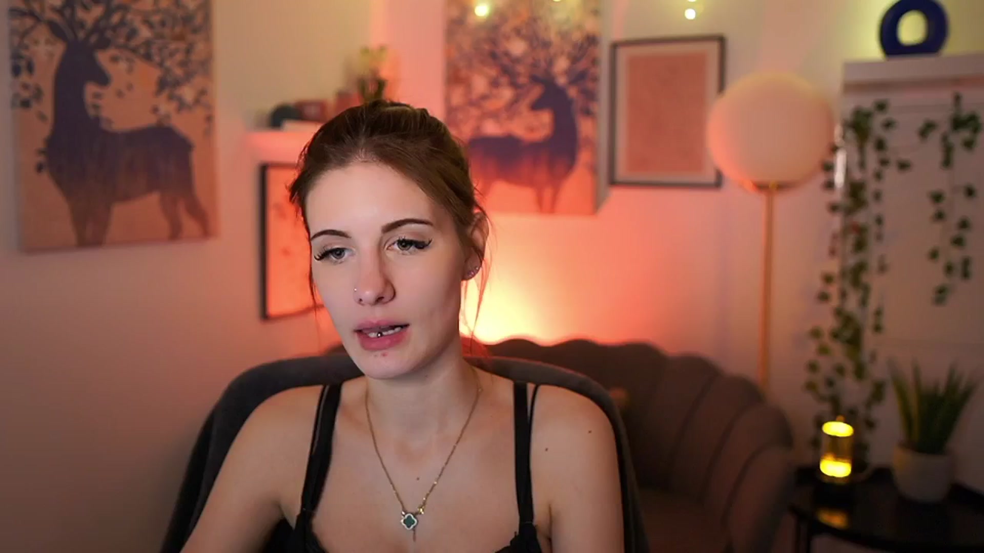 Gallery image thumbnail from Ellie_Shae's myfreecams stream on, 02/05/2025, 14:34 image 5 of 20