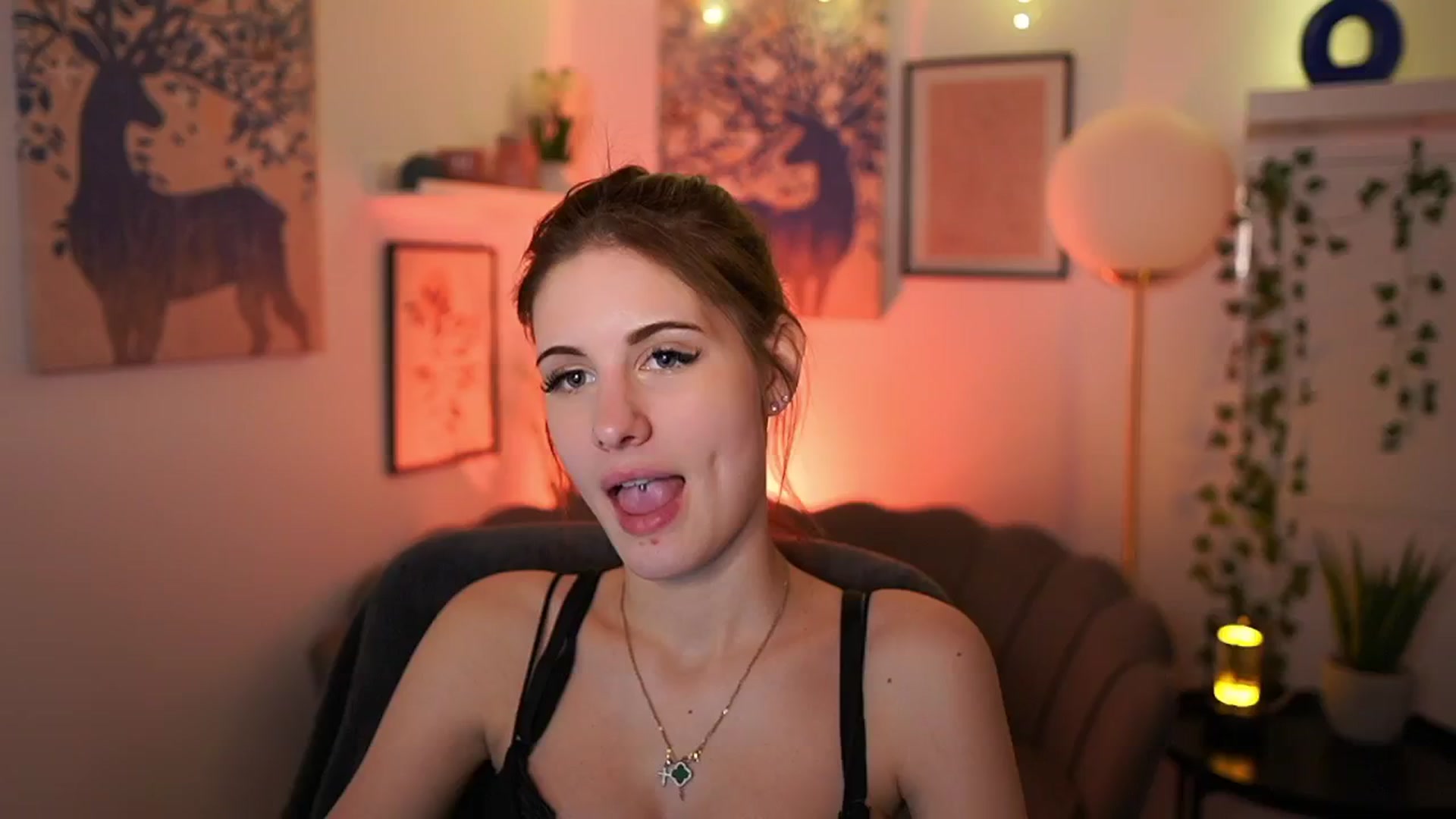 Gallery image thumbnail from Ellie_Shae's myfreecams stream on, 02/05/2025, 14:34 image 9 of 20